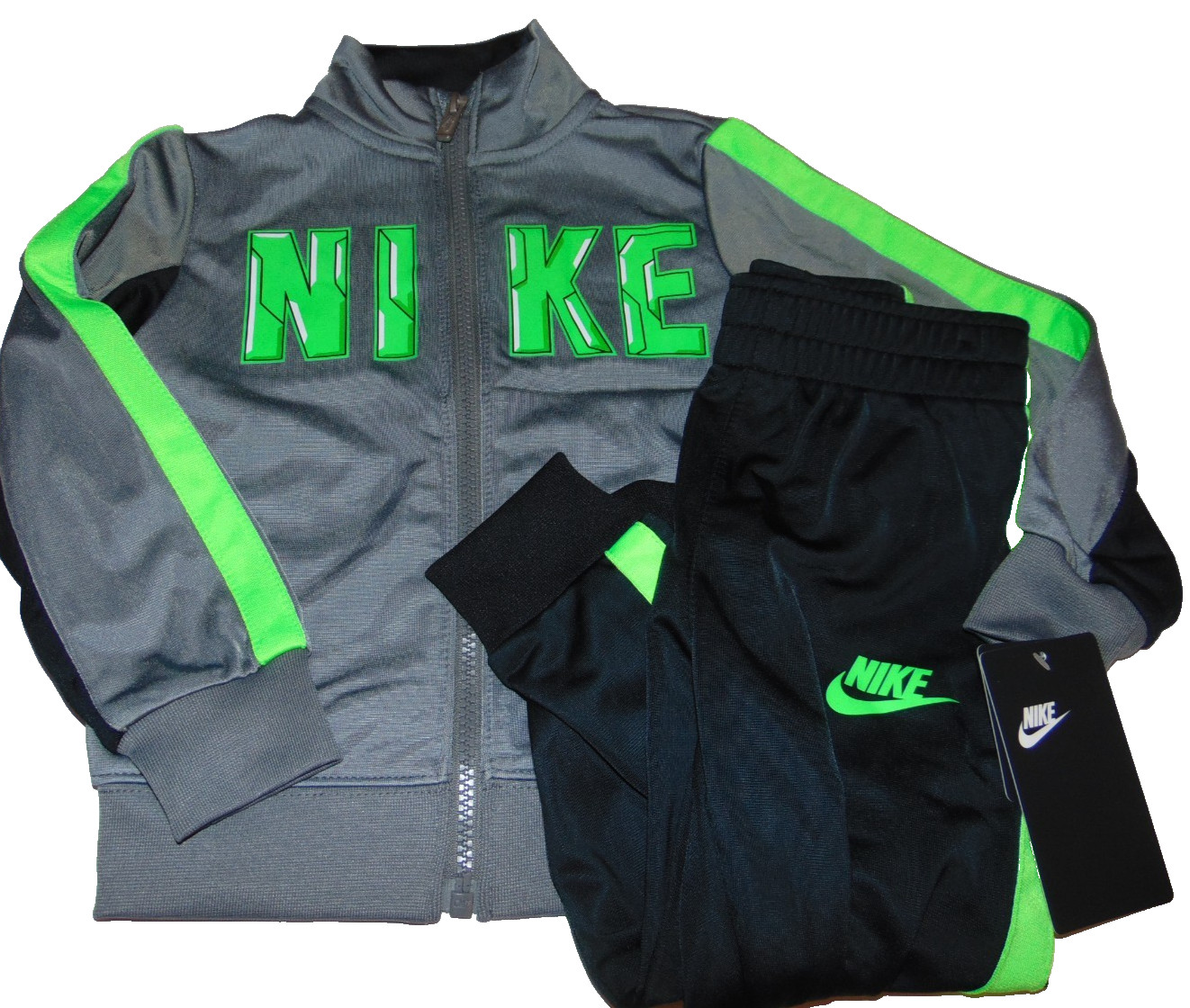 ~NWT Boys NIKE Track Suit Outfit! Size 2T Super Cute FS:)~