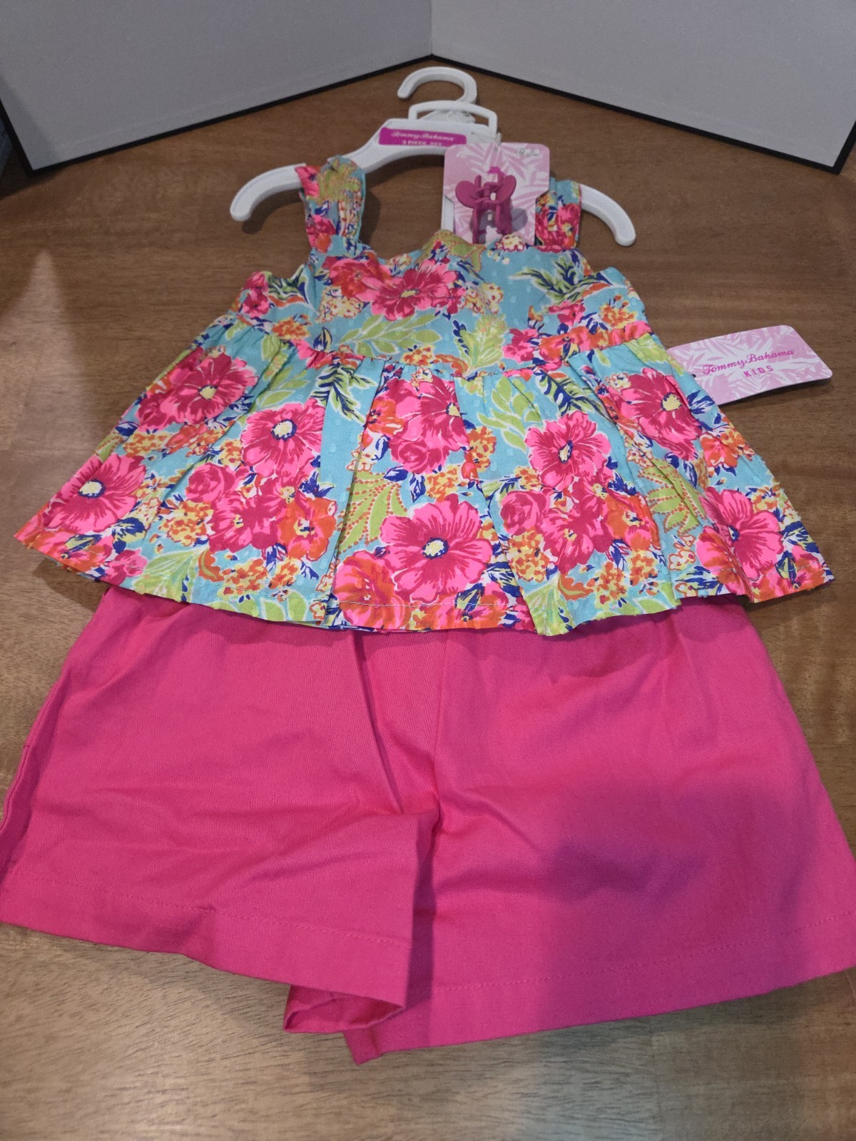 Tommy Bahama Kids 12 Mos 3pc Outfit Floral Top Pink Shorts Bow NWT