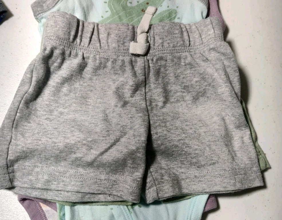 5 Piece Bodysuit And Shorts Toddler Boys Size 6 Months