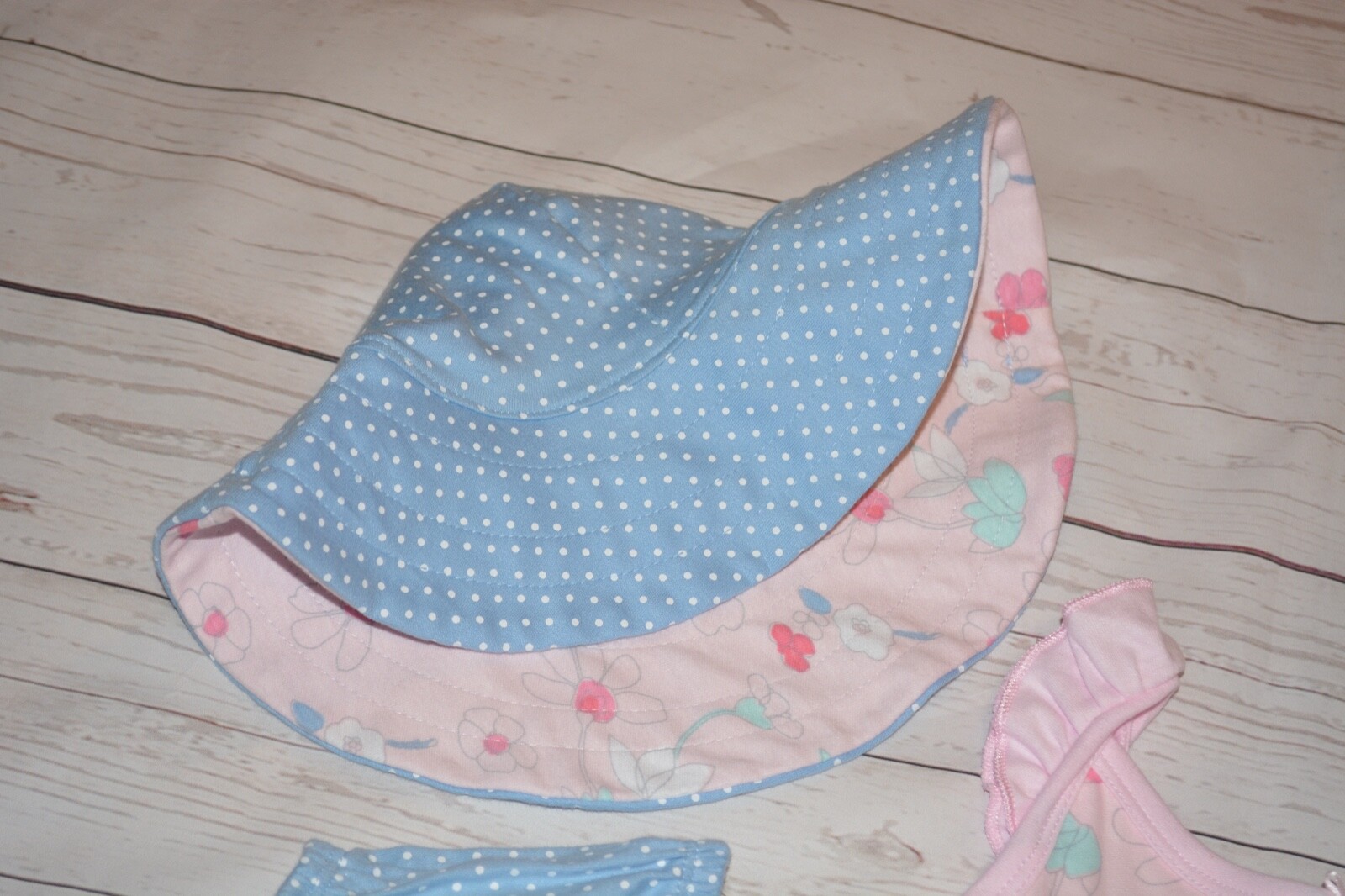 3 PCS GERBER ORGANIC COTTON BABY GIRL OUTFIT SET 3 – 6 MONTHS PINK DRESS SUN CAP