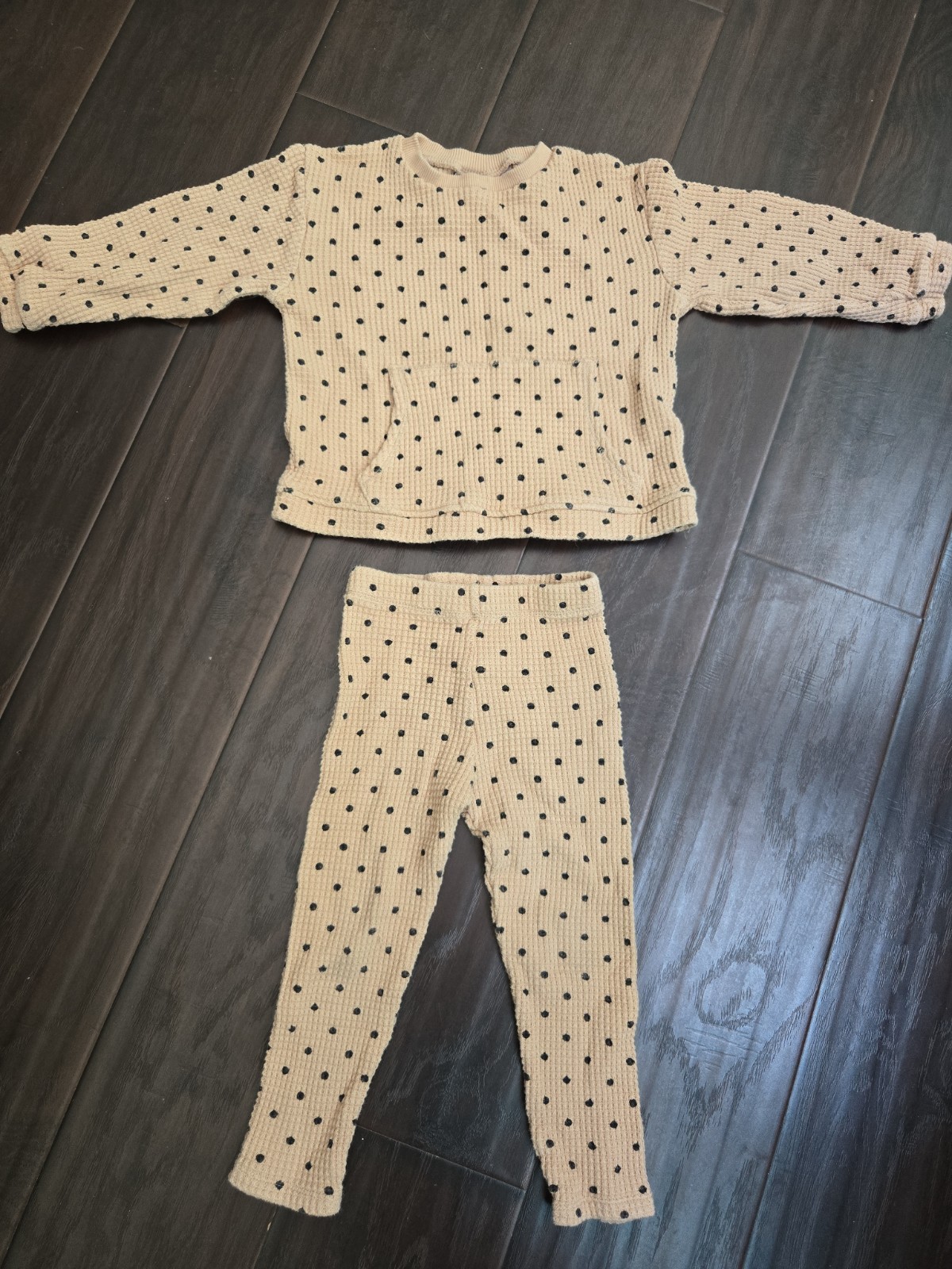 Girl’s Zara Beige with Black Polka Dots 2 Piece Thermal Pants Set Size 3 – 4…