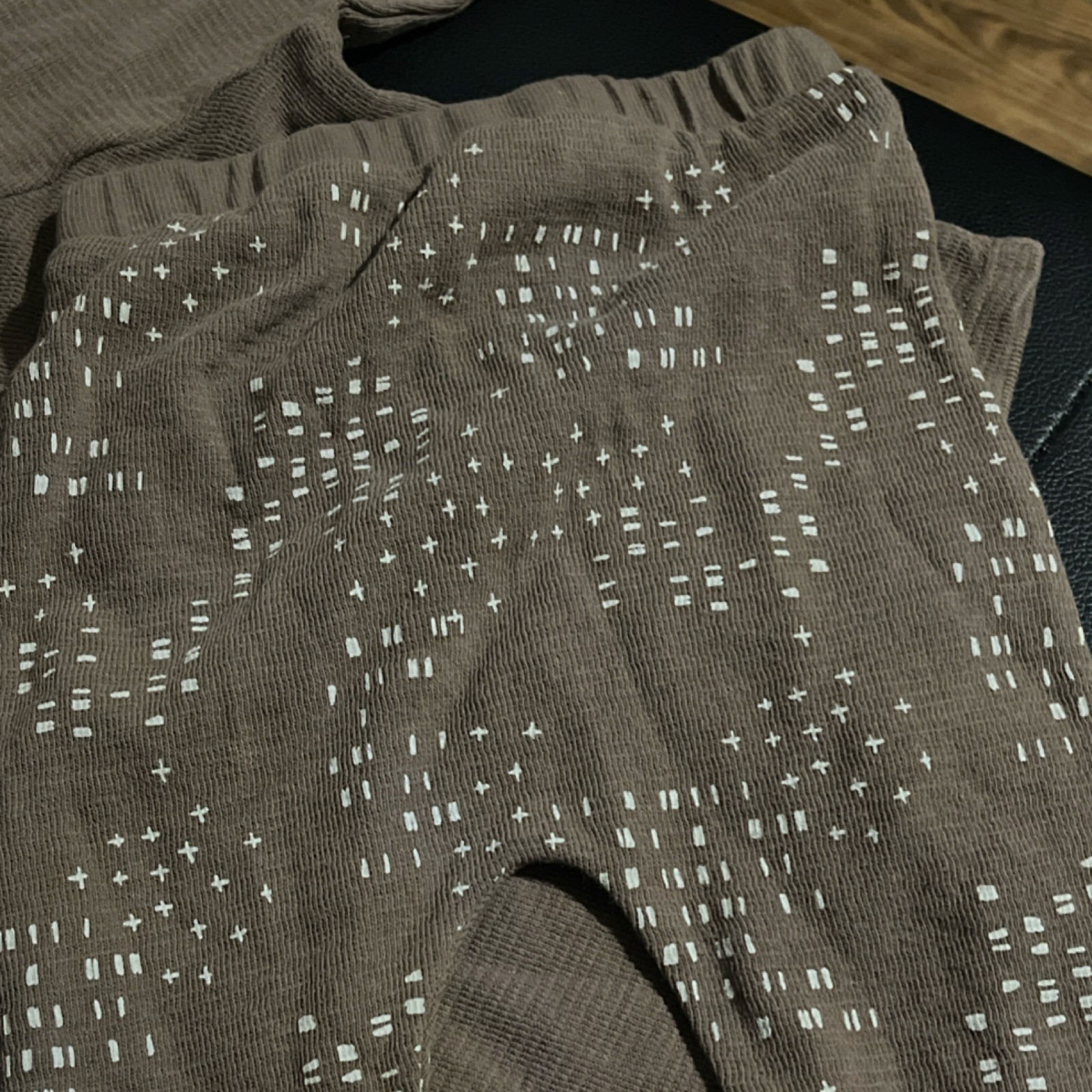 Grayson Collective 2 Piece Brown White Geometric Long Sleeve Top Pants Set 12m