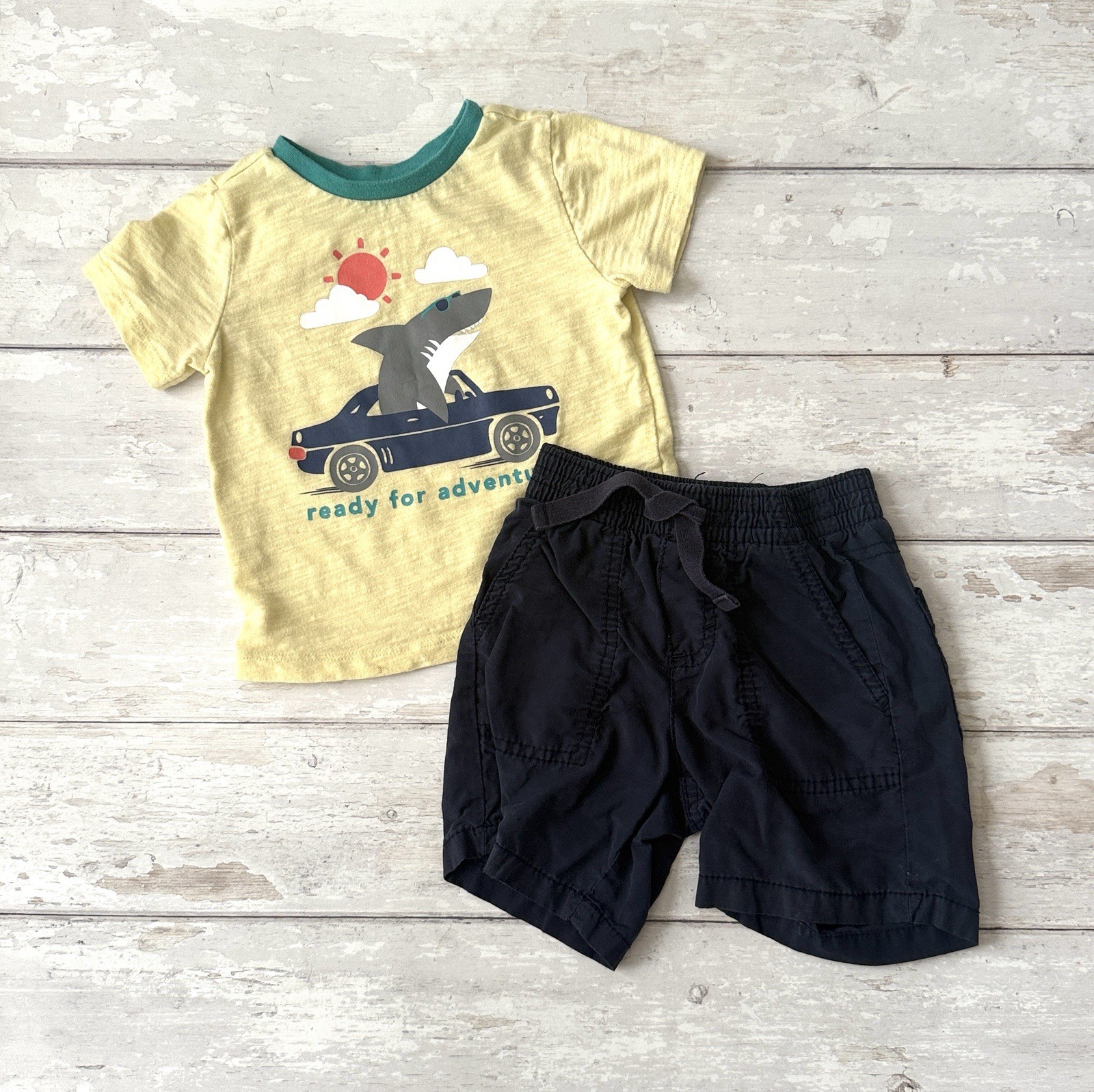 Old Navy 18-24m Baby Toddler Boys Outfit Mavy Blue Shorts Shark Shirt 18m 24m