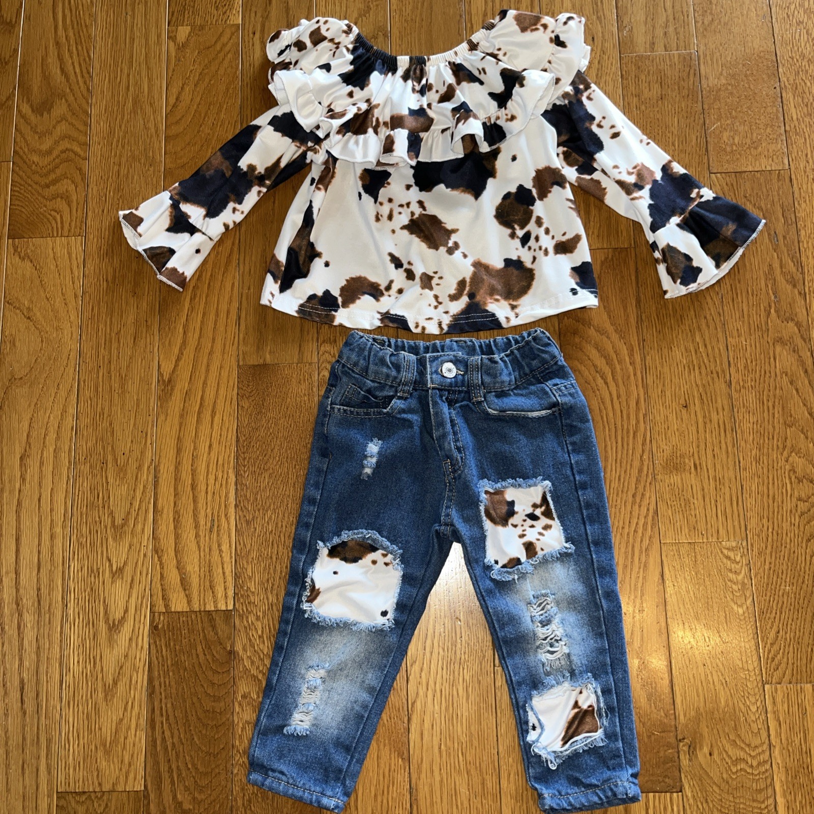 Toddler Girl Cow Hide Print Ruffled top with distressed matching blue jeans (31)