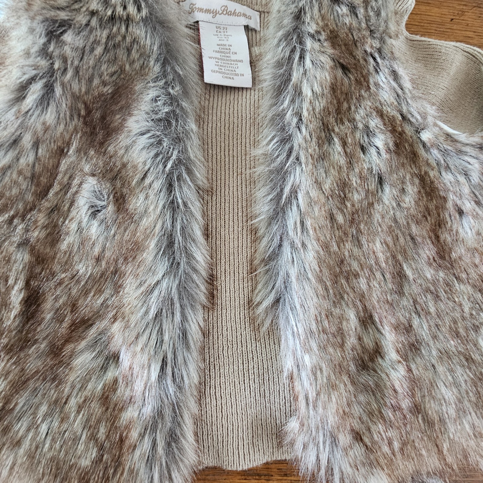 Tommy Bahama Girls 2T Knit 3 Piece Skirt Shirt Vest Fair Aisle Snowflakes Trees