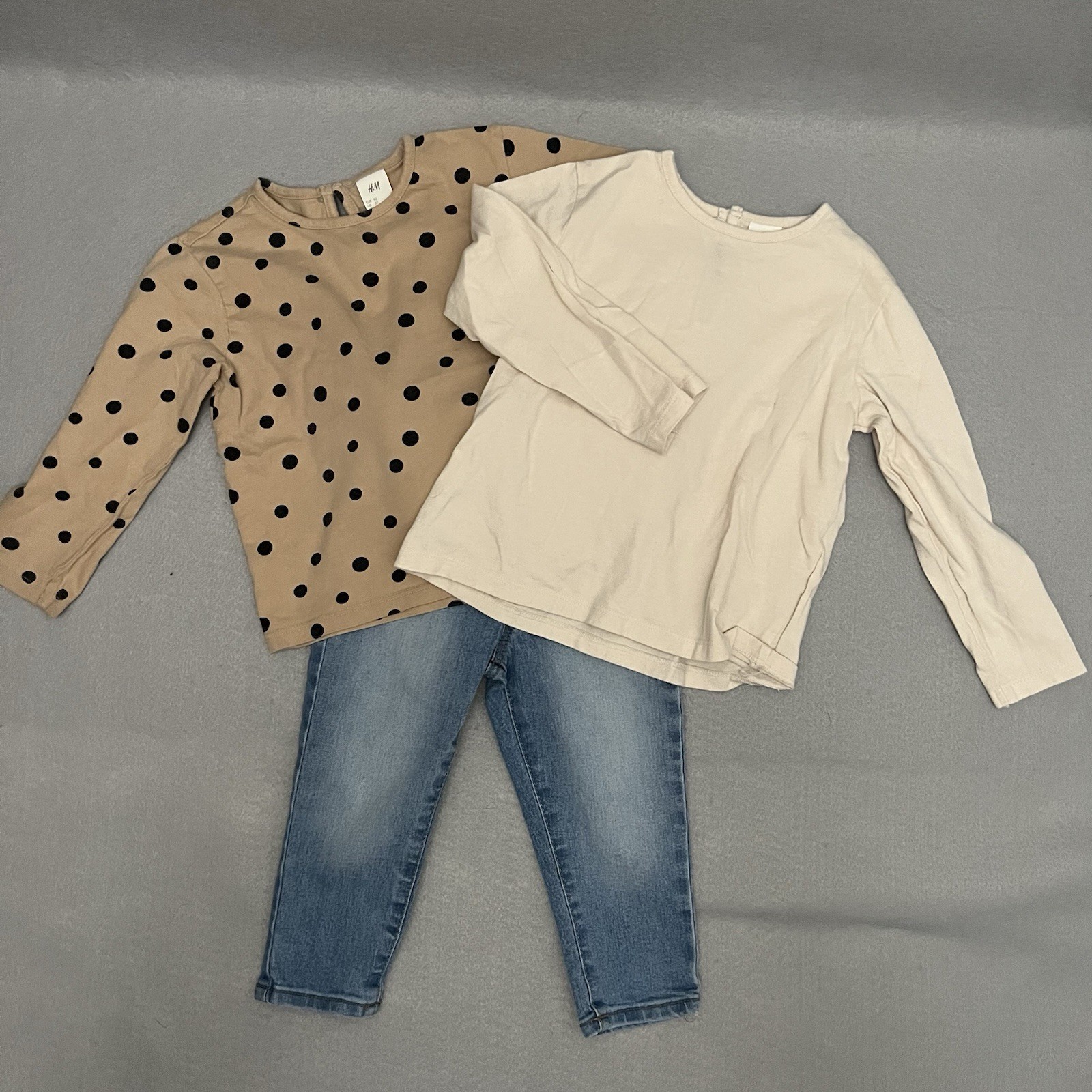 H&M Toddler Girl 3Pc Outfit Bundle 18M 2T Polka Dot Tops Jeans Neutral