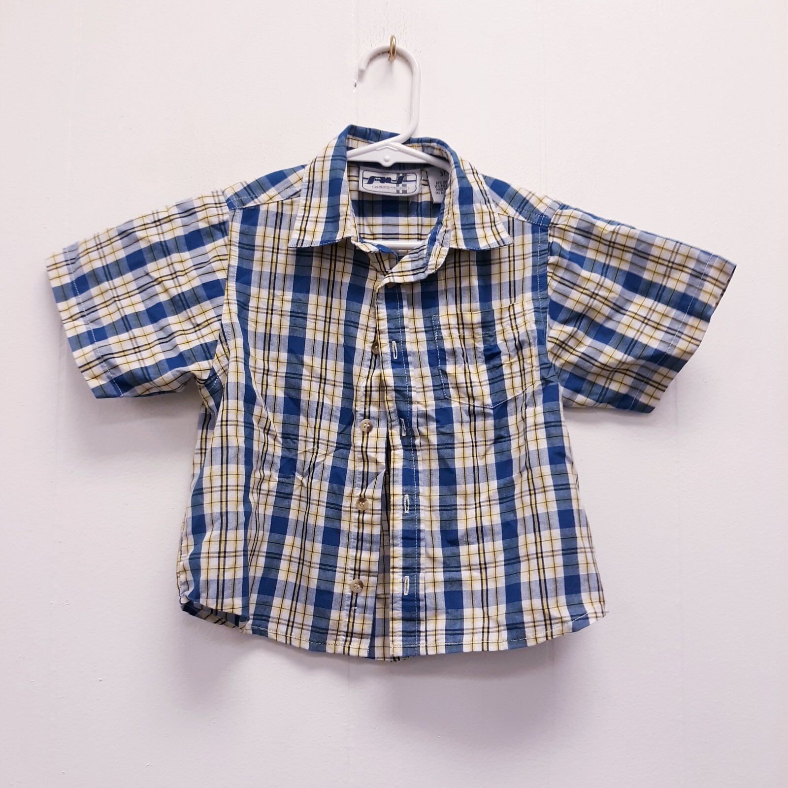 AU sixtyfour boy dress shirt size 3T short Sleeve botton up plaid