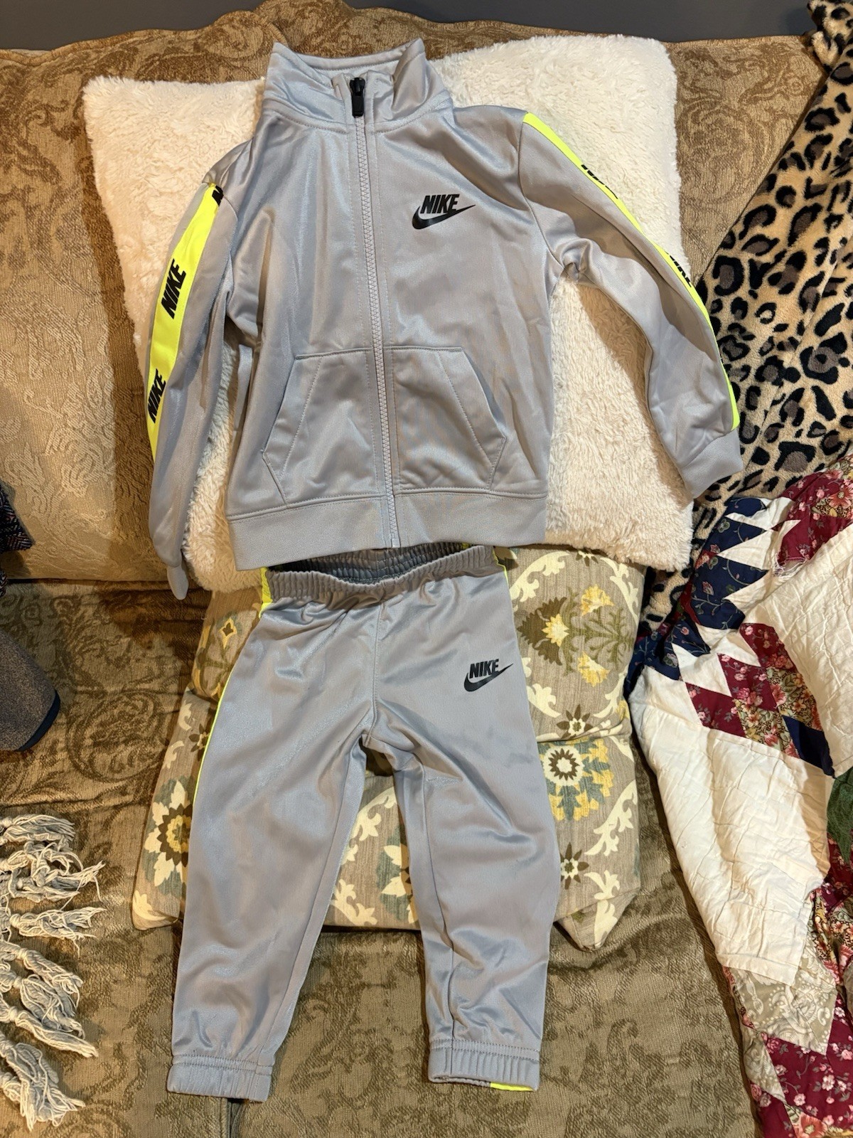 Nike Toddler sweat suit size 2T Full zip up jacket – Gray And Yellow