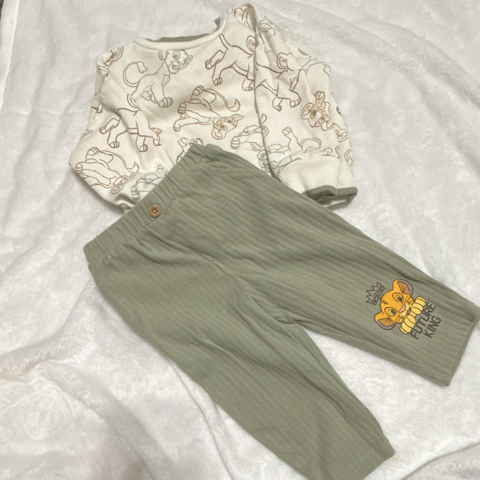 Disney Lion King Simba 12-18M 2pc Knit Long Sleeve Top & Pants Set Green