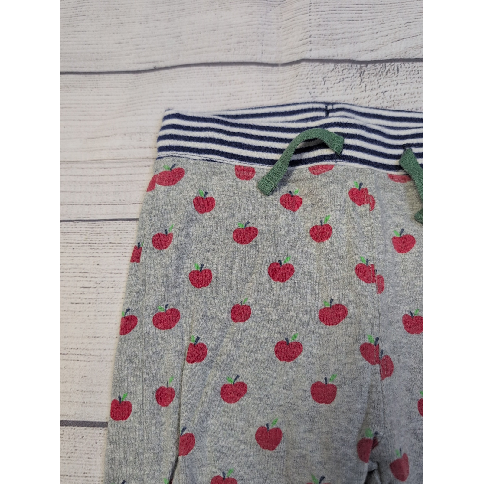 2/3 Baby Boden Reversible Apple/Stripe Playset