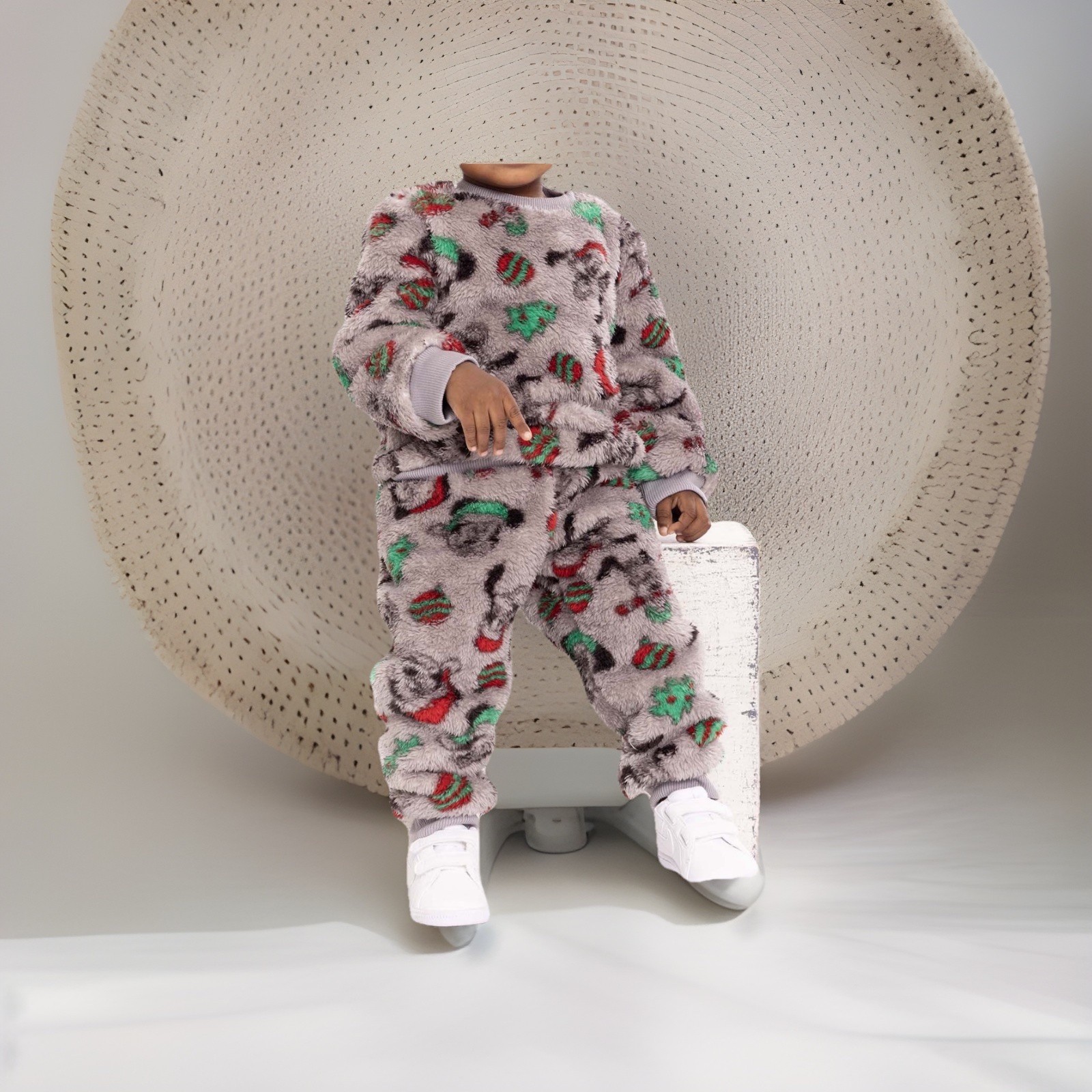 New Mickey Mouse Baby Faux Sherpa Top and Joggers Set, Size 18 Months Ghost Gray