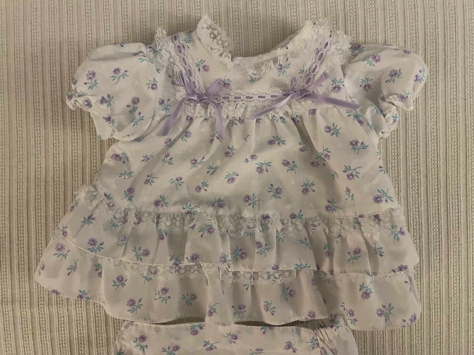 Vtg Baby Two Piece Set Lavender Ribbons Floral Lace Ruffled Bloomers 3-6 Month
