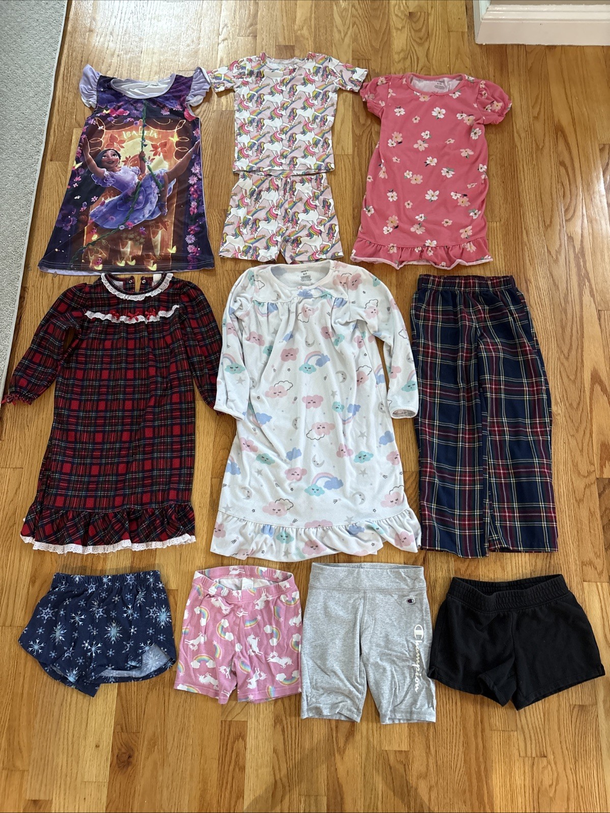 13 pc Girl Clothes Pajamas Shirts Shorts 6 6X 6/7 Disney Encanto Holiday Place