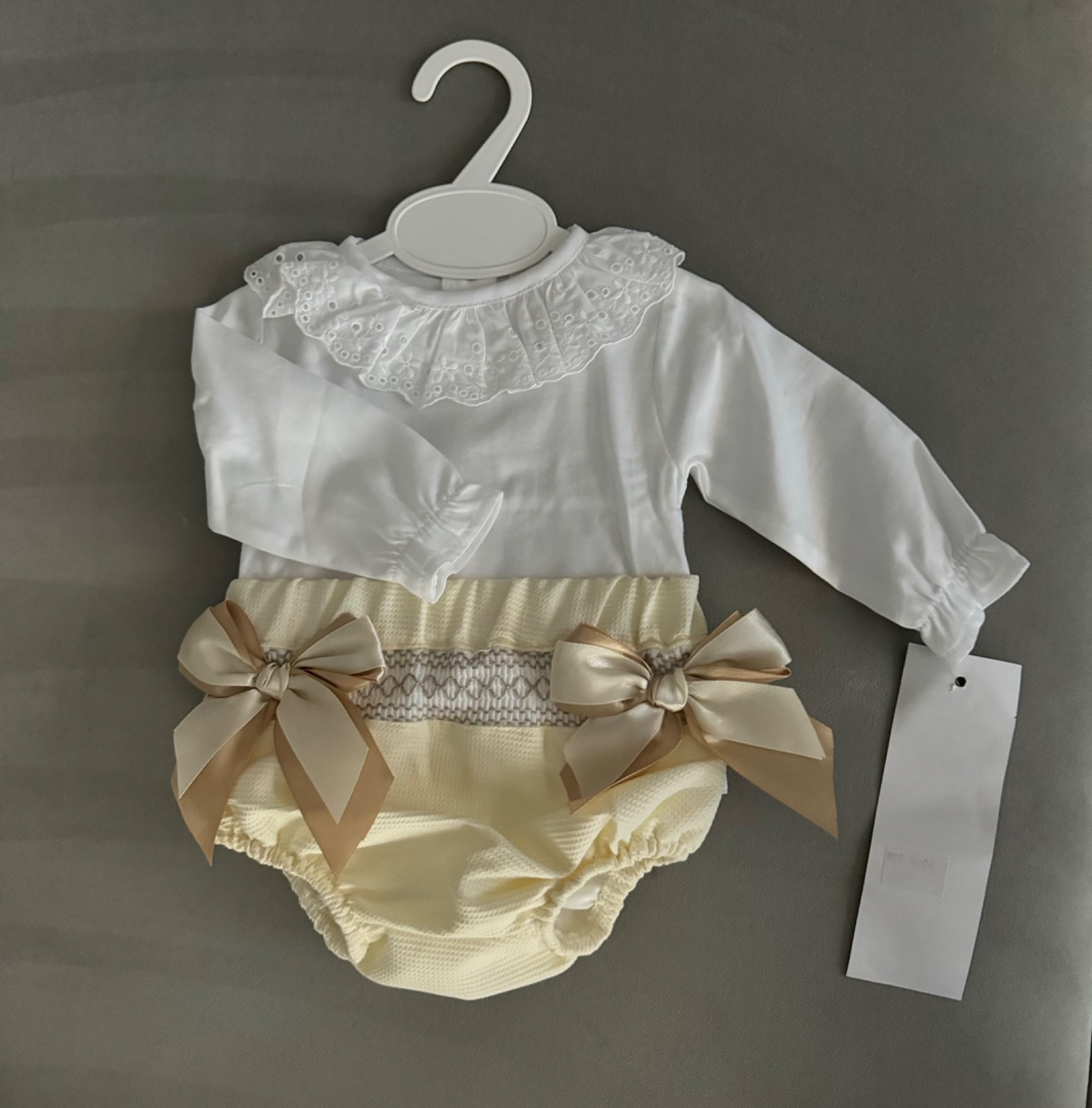 New in baby girls Spanish style jam pants outfit