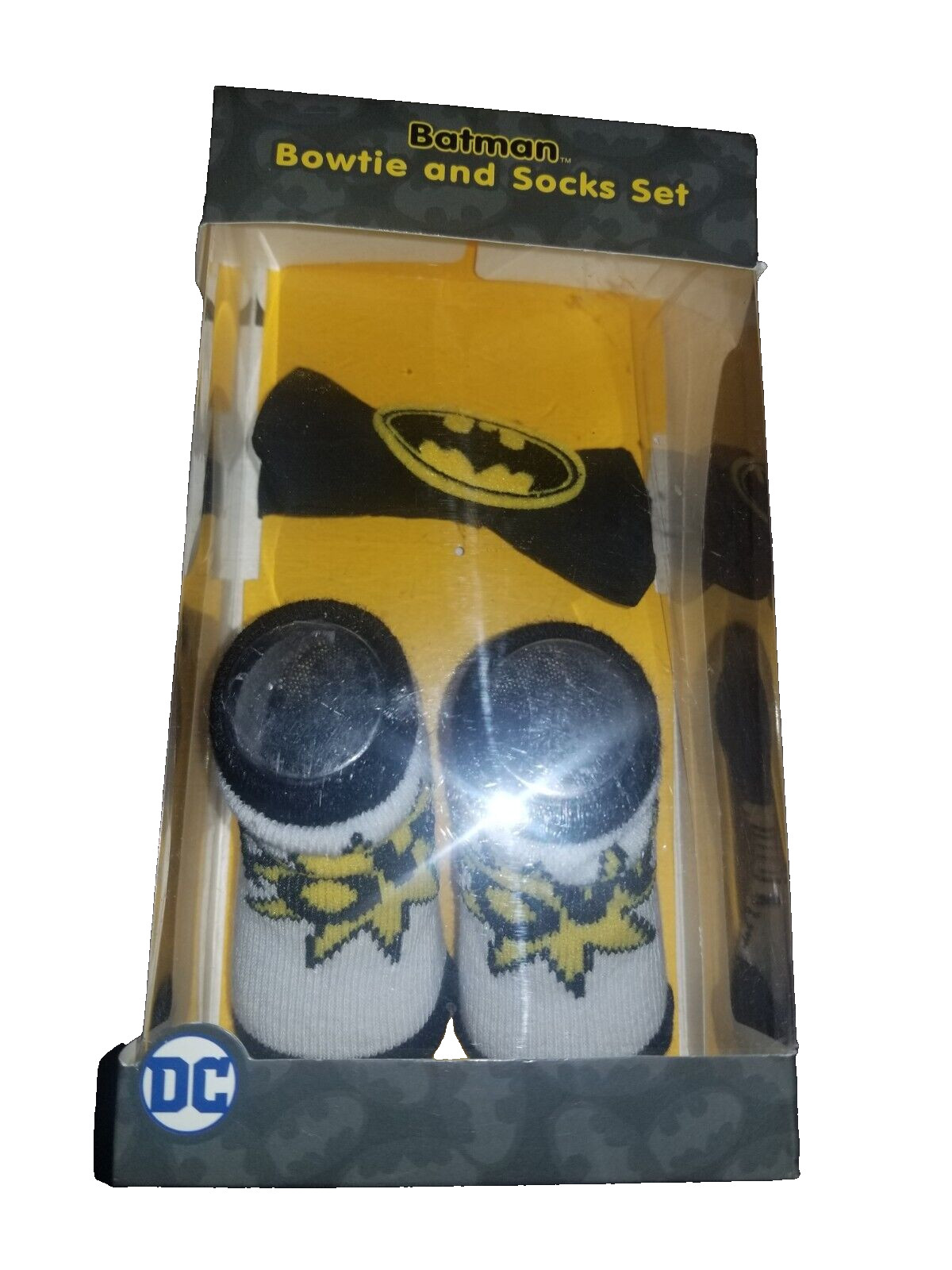 Batman Bowtie and Socks Gift Set, Baby Boy.DC Comics Official Merchandise NEW
