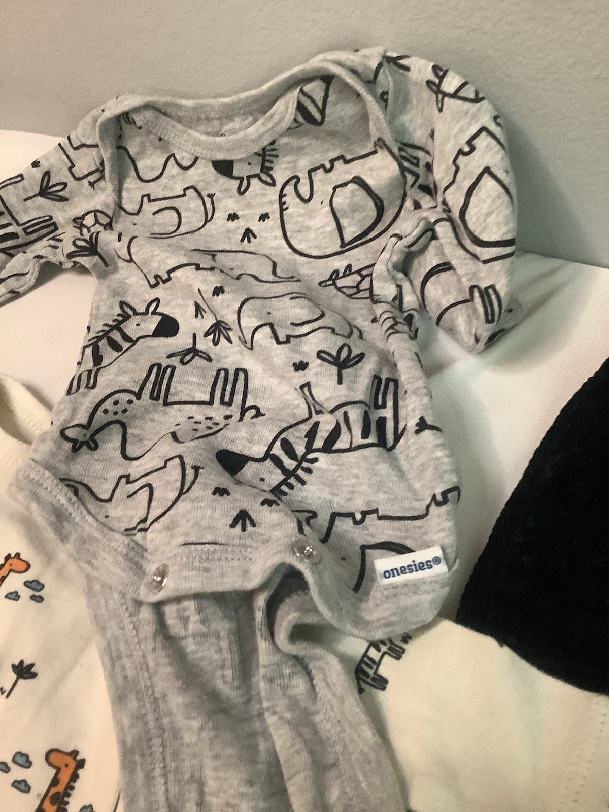 Baby Clothes New Born Boys Mixed Lot Gerber Onsies 6 Hats Lion Webok By Reebok