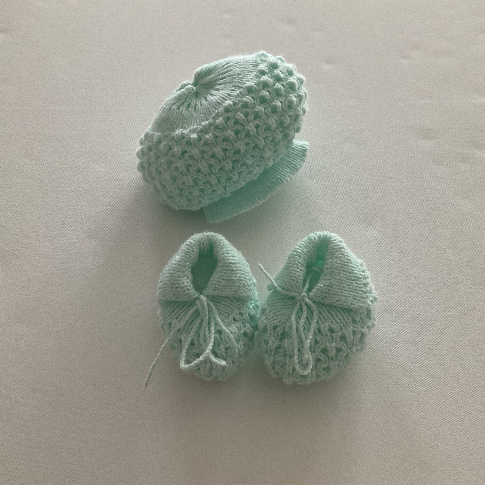 Hand Knitted Baby Beanie and Booties Set Size 0-3 Months