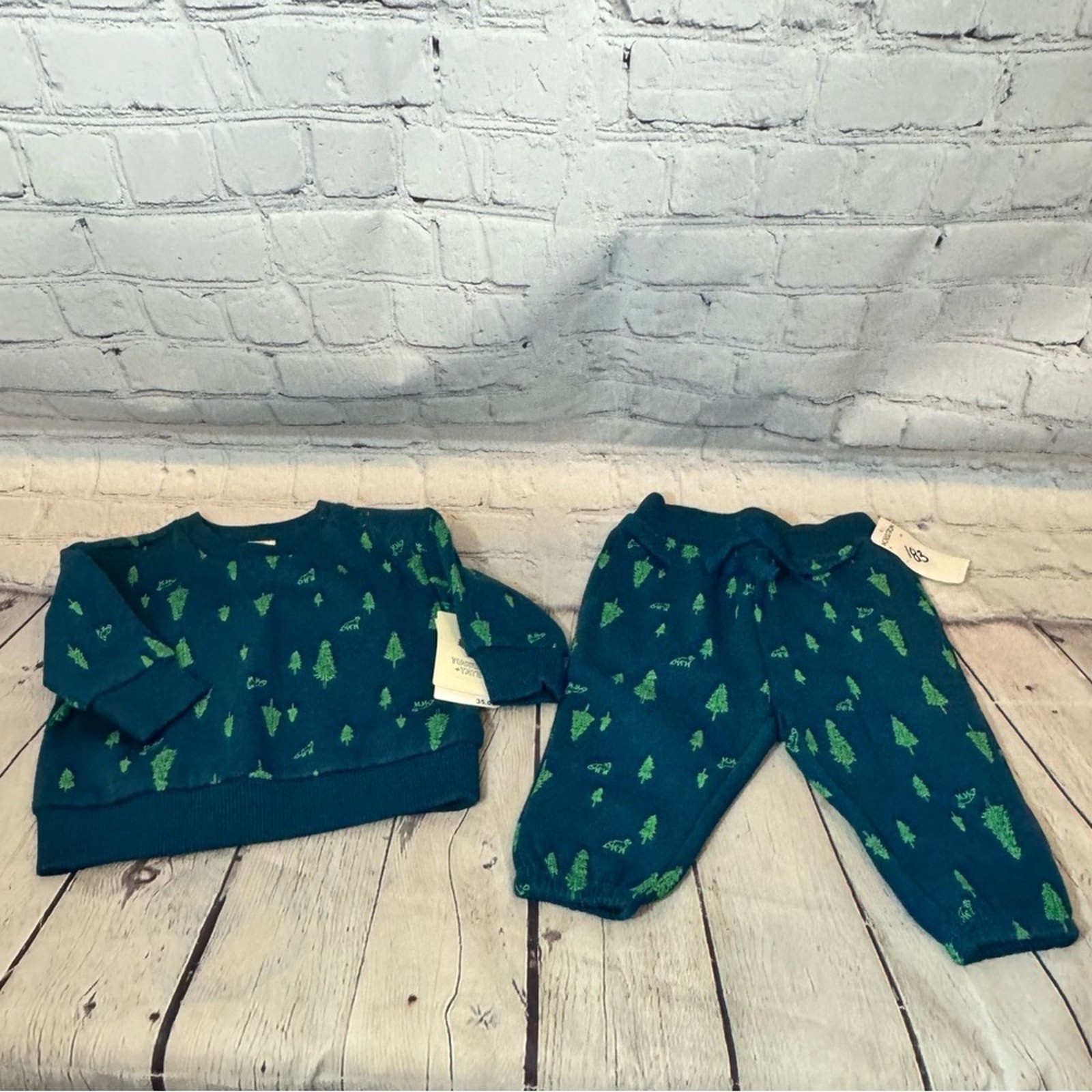 Tucker and Tate Christmas Tree Pattern Jogger Set Size: 6M