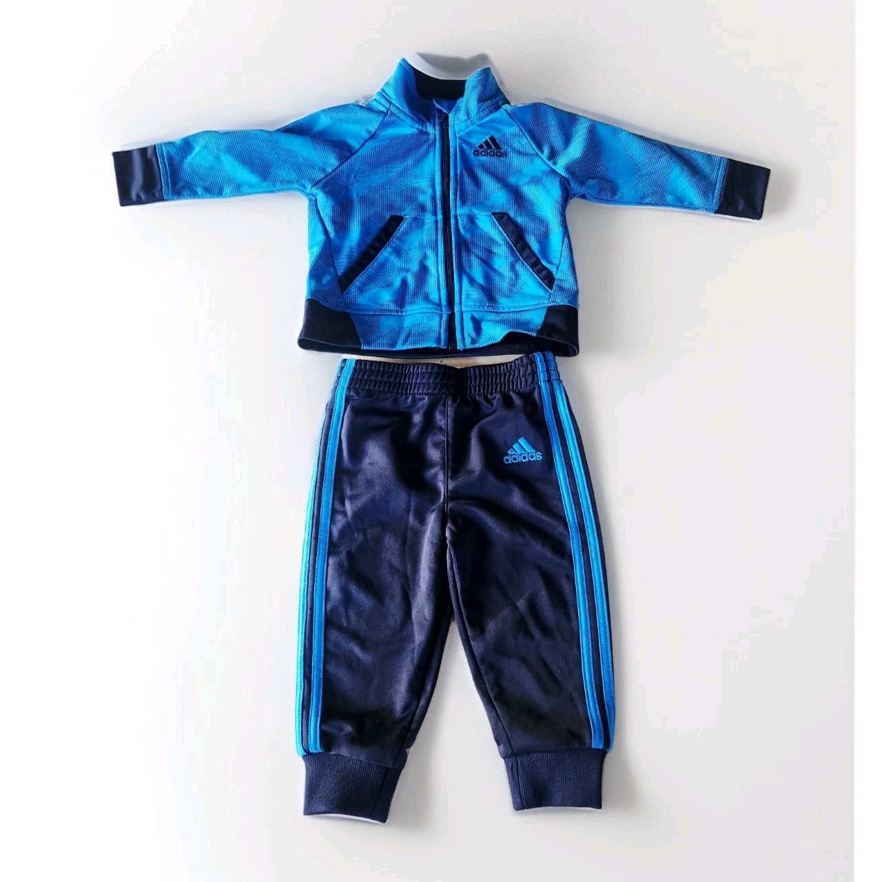 Adidas Track Suit Full Zip Up Jacket and Pants Size 9 Months. Two Tone Blue
