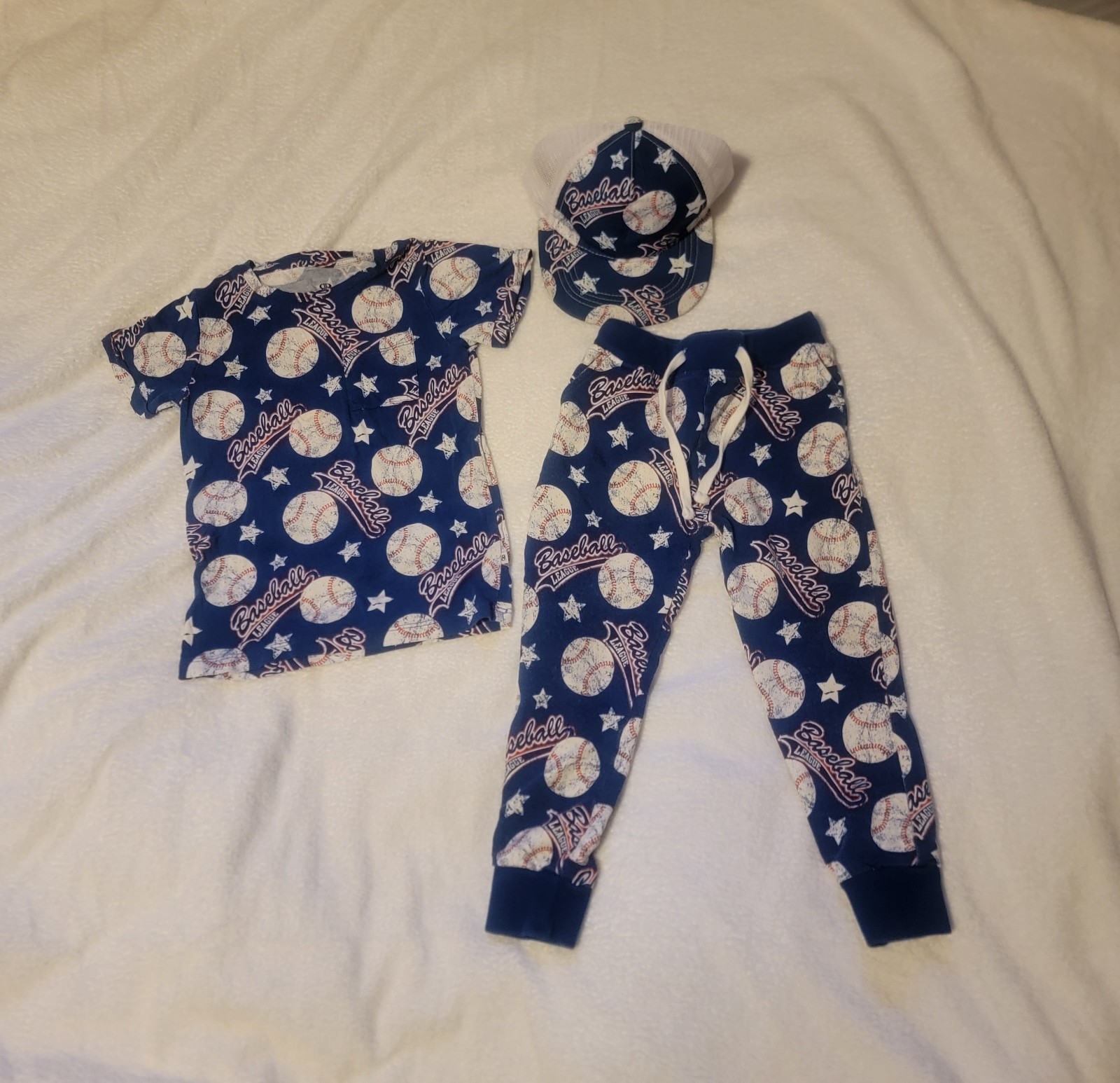 Bums & Roses “Perfect Catch” Bamboo Short Sleeve T-Shirt And Jogger…