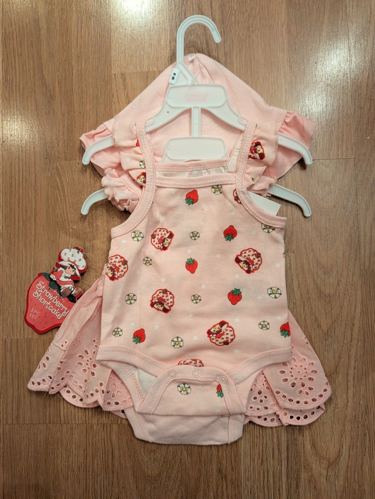Strawberry Shortcake 3 pc Baby Girl Skirt Bodysuit Dress, Bodysuit & Hat – 3M