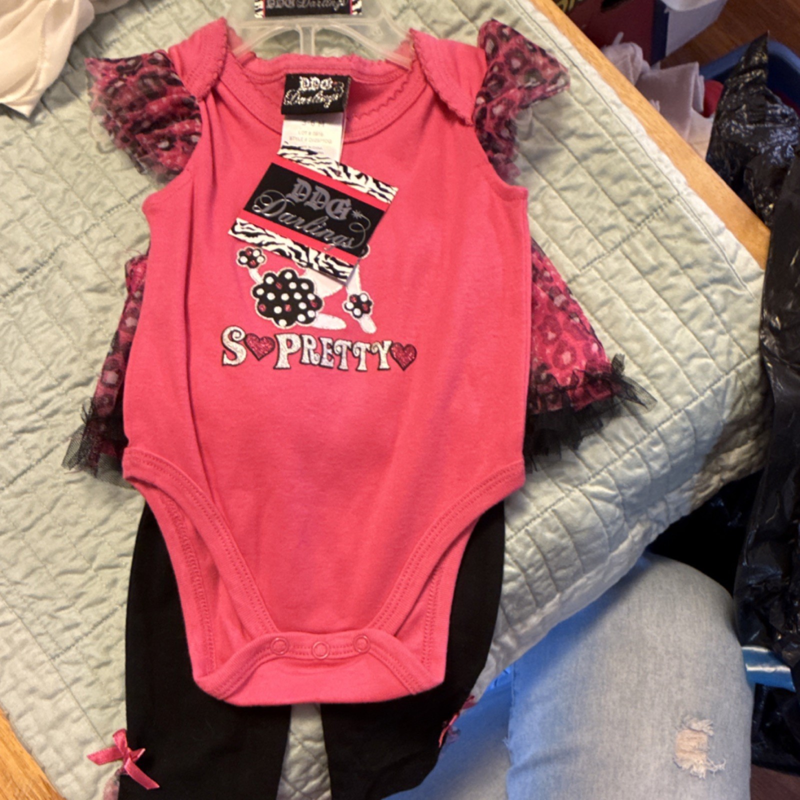 DDG Darlings Girls Dog Theme Pink Bodysuit & Black Pants Set 3-6 Months 2 Piece