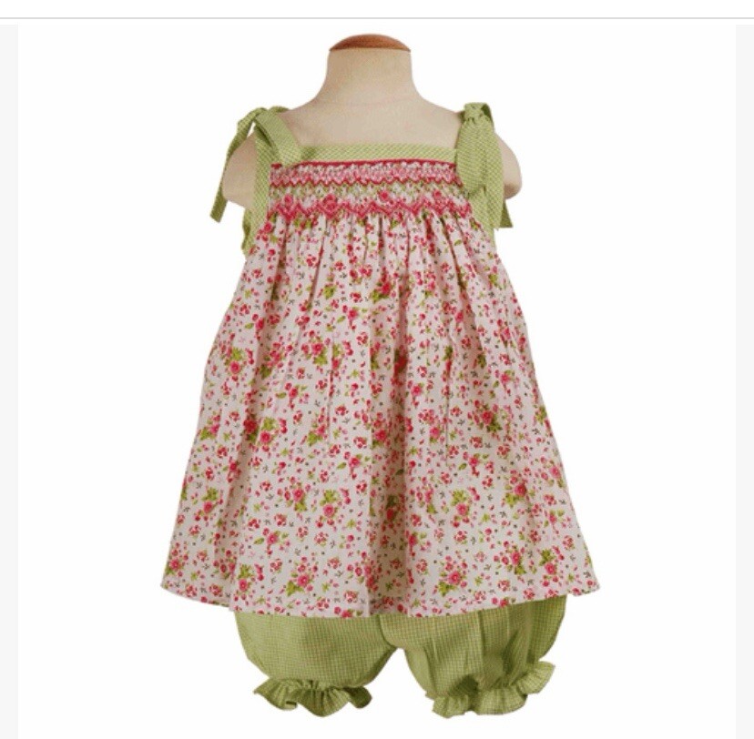 Girls NWT Remember Nguyen Smocked Dress Set & Bloomers Gingham Free Bow 3 Months