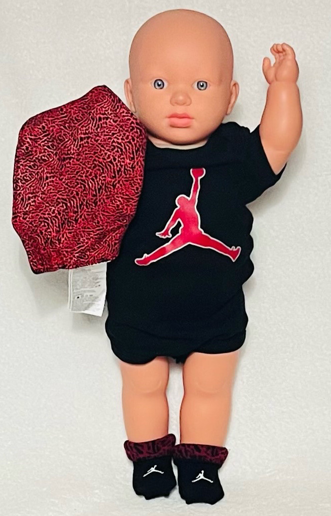 Air Jordan Baby Boys 0-6 Months Bodysuit, Bib & Booties 3 Piece Gift Set BLACK