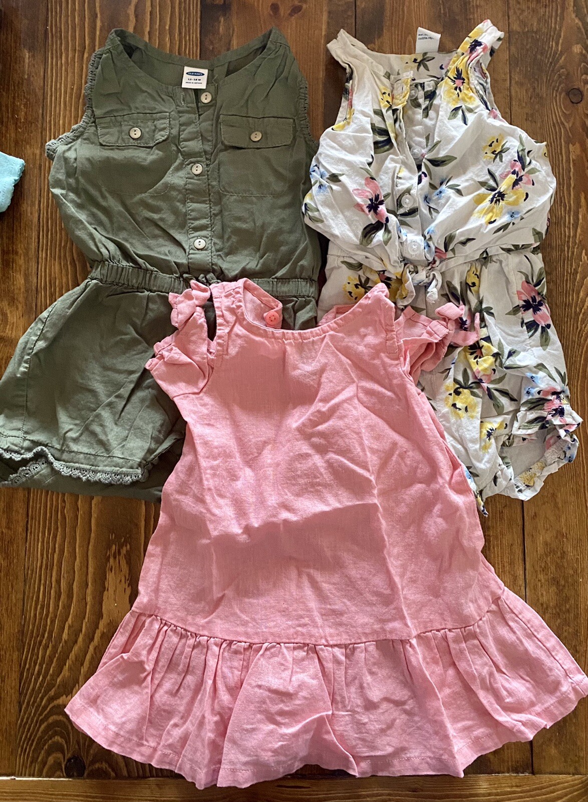 12-18 month girl Dresses And Rompers 7 Pc Mostly Old Navy , Carter’s And More!