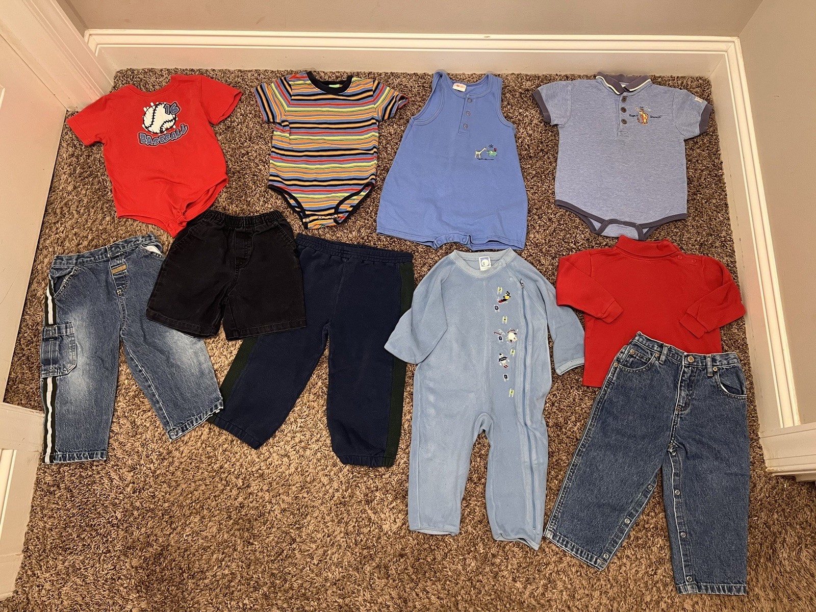 Disney Faded Glory Boys 18-24 months 10-Piece Set Bodysuits Pants Shorts Tigger