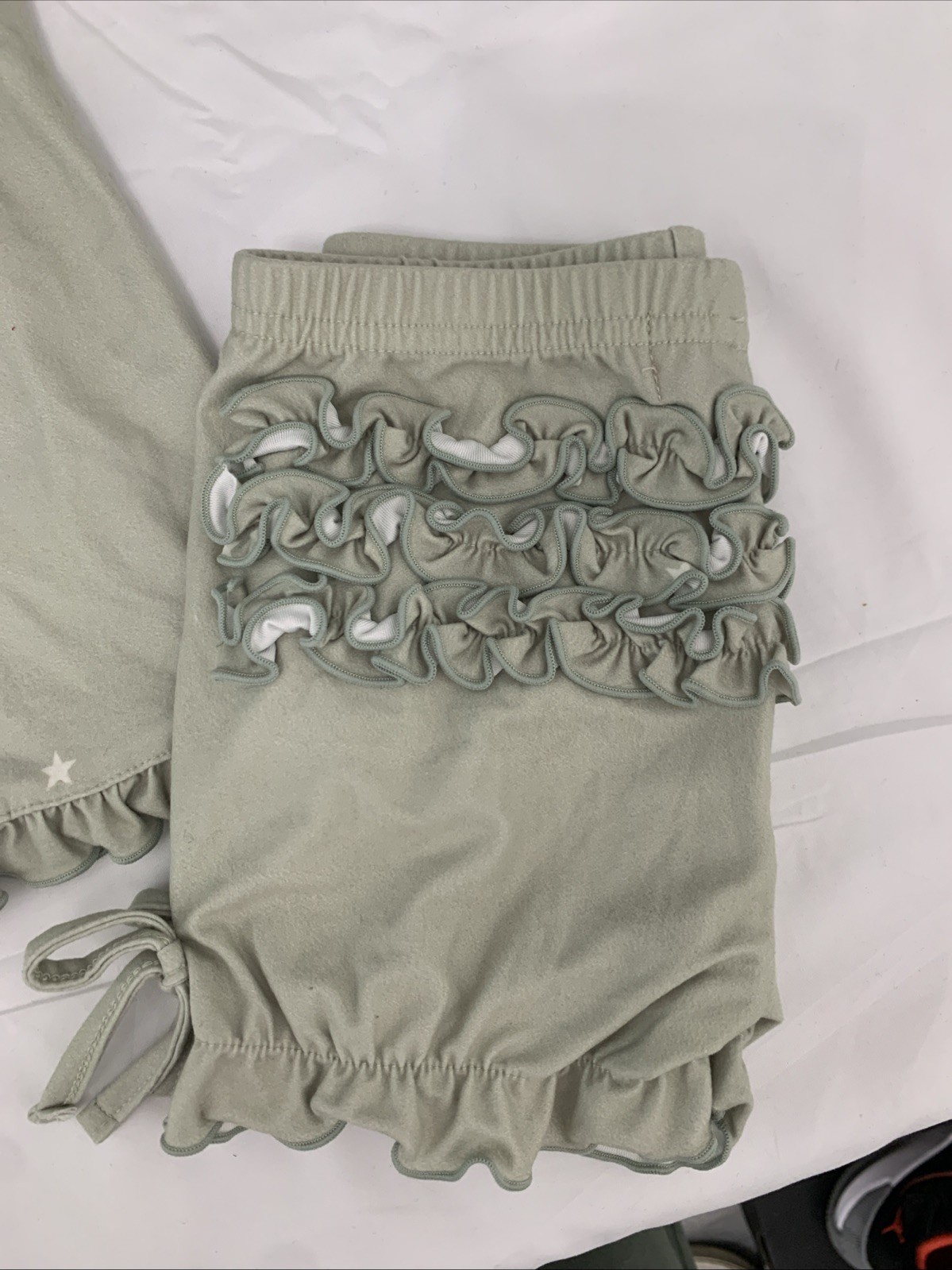EUC Sweethoney Girls 3t Top And Ruffle Shorts Sage Green With Stars