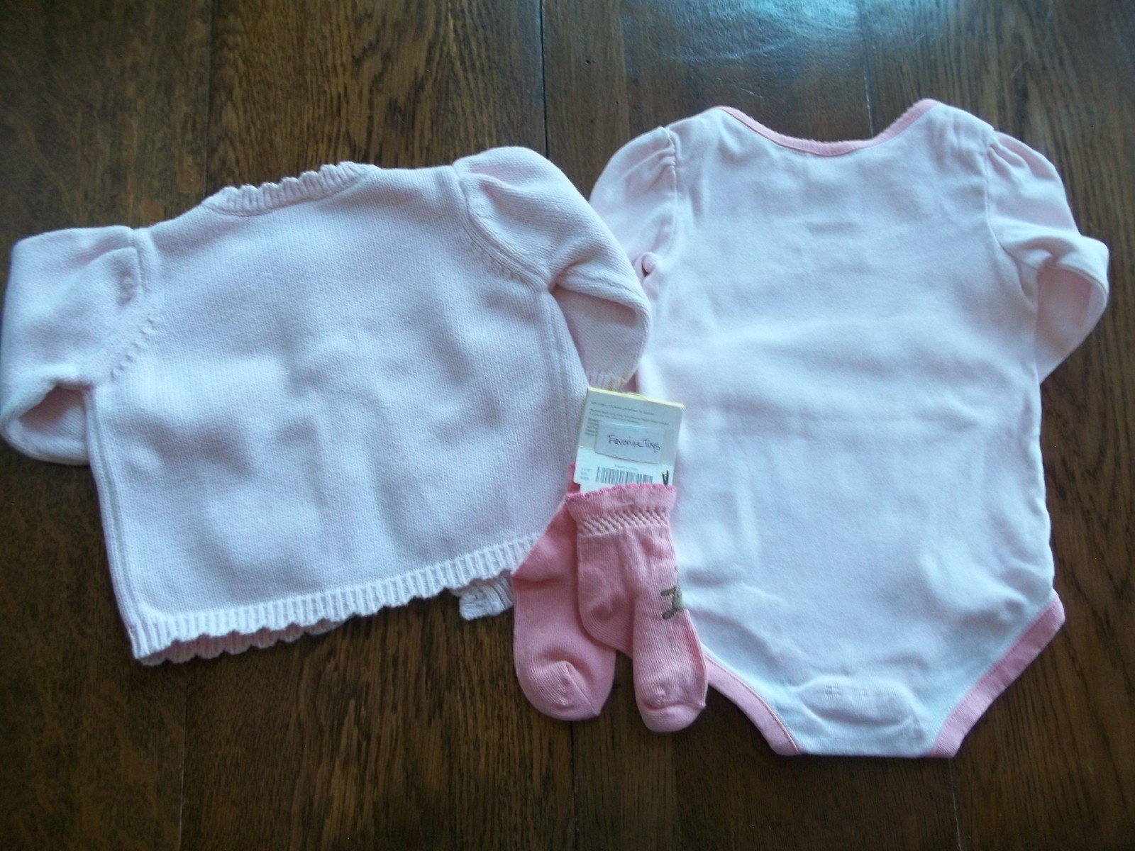 Gymboree ’07 Favorite Toys teddy bear sweater bodysuit socks 3-6 6-12 pink