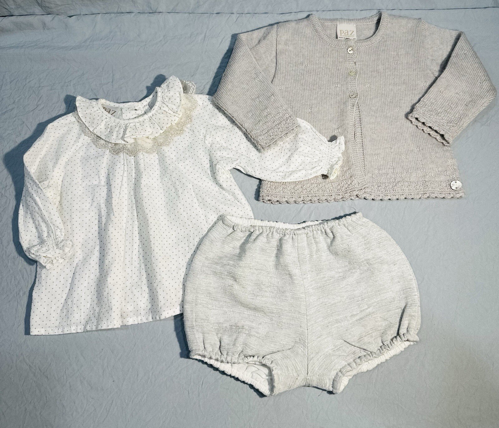 Paz Baby Girl Outfit Size 9 Month Grey Sweater White Blouse Grey Bloomers Cover