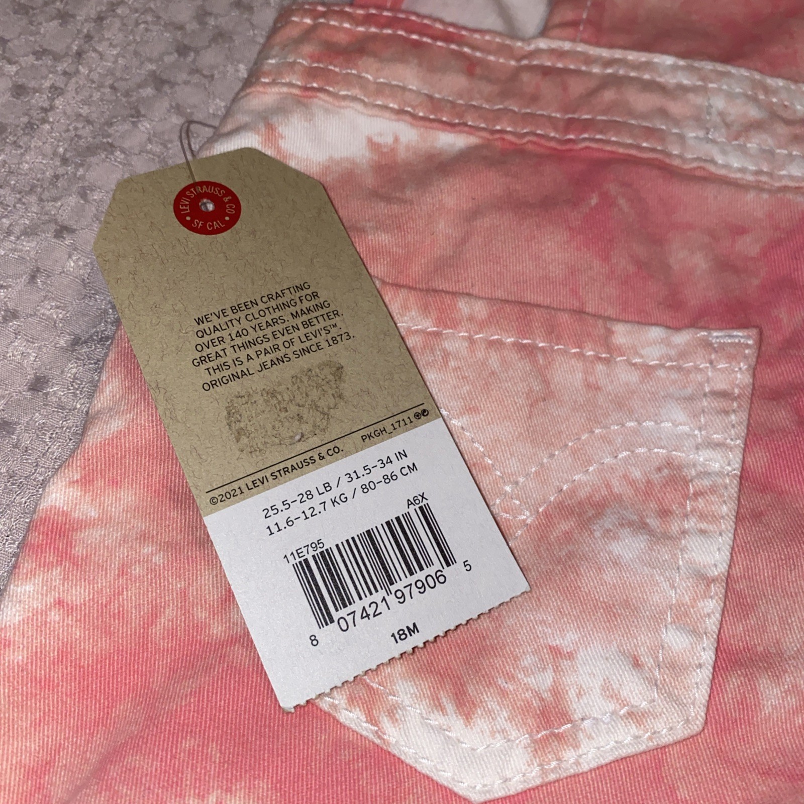 NWT Baby 18 Mo Levi’s Shortall Pink/White Tie Dyed Knot Adjustable Strap Cotton
