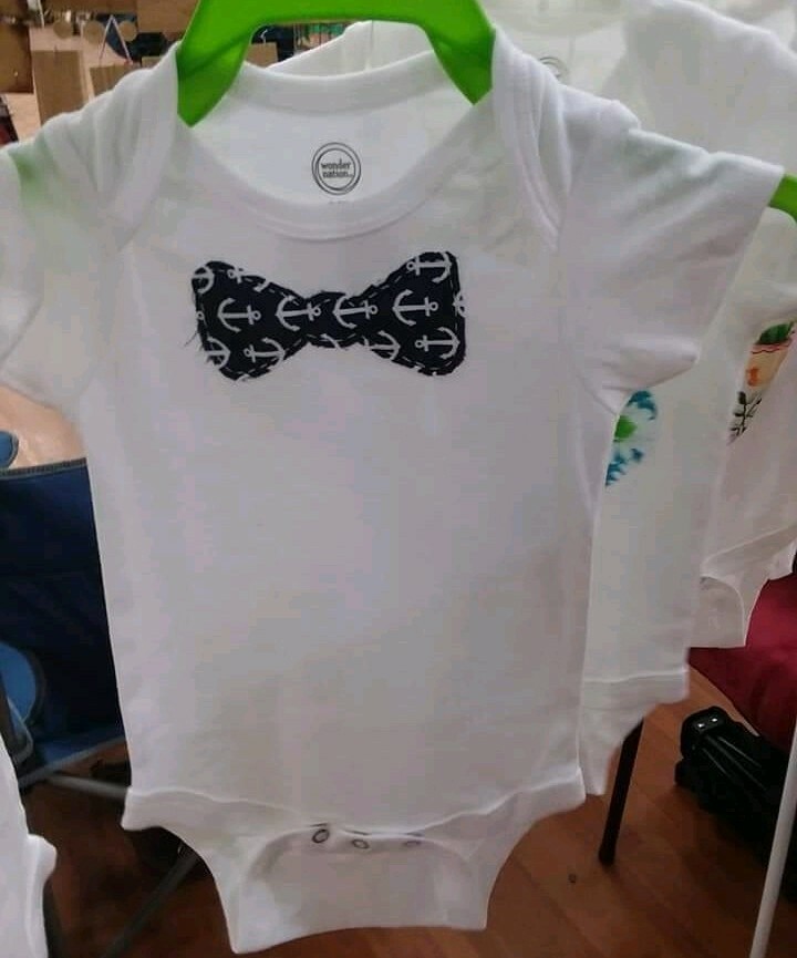 Baby Boy Jumpsuit 3-6 Month – Bowtie Shaped ( White and Navy Blue Anchors)