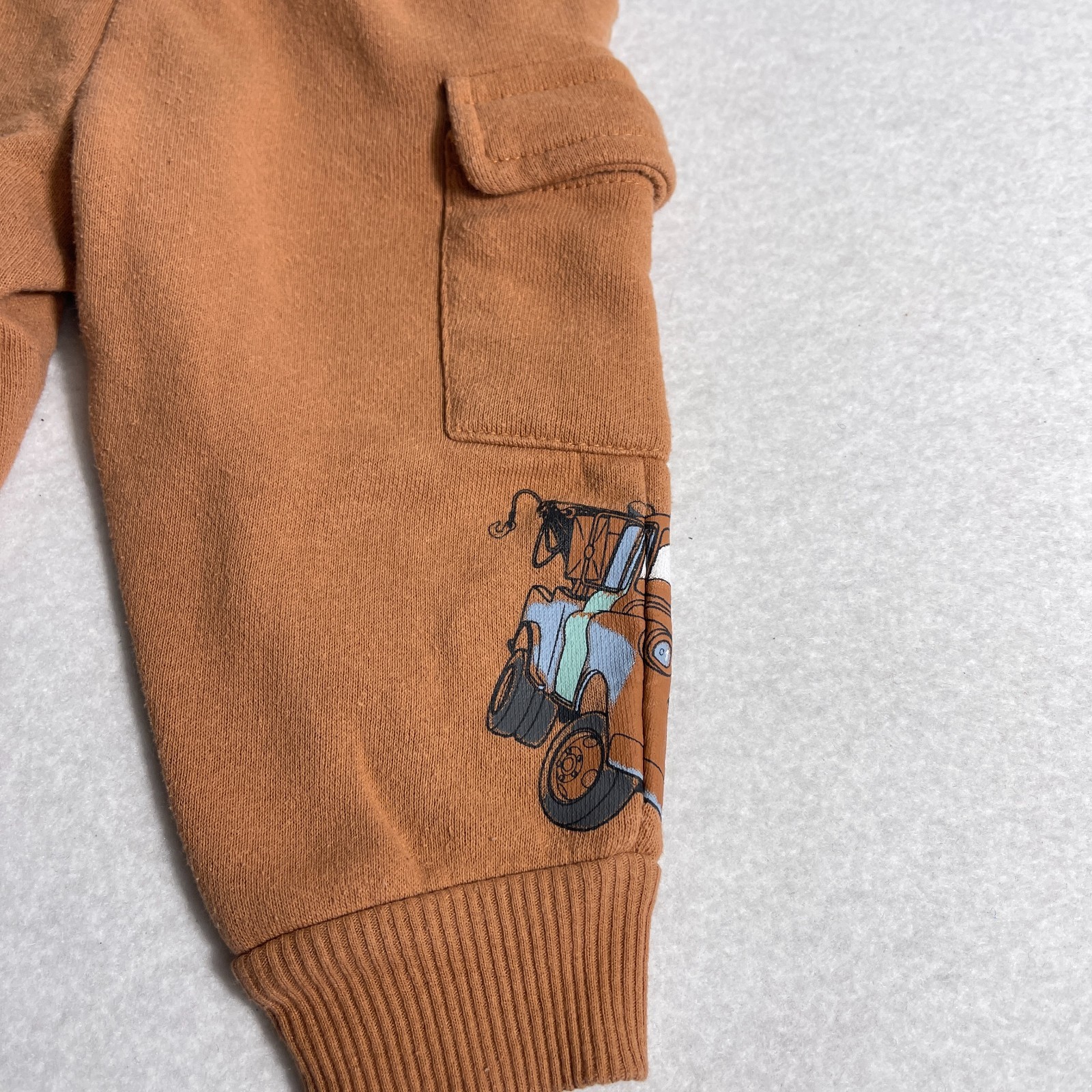 Disney Cars 2 Piece Brown Sweatsuit Hoodie Cargo Pants Lightning McQueen Sz 12M