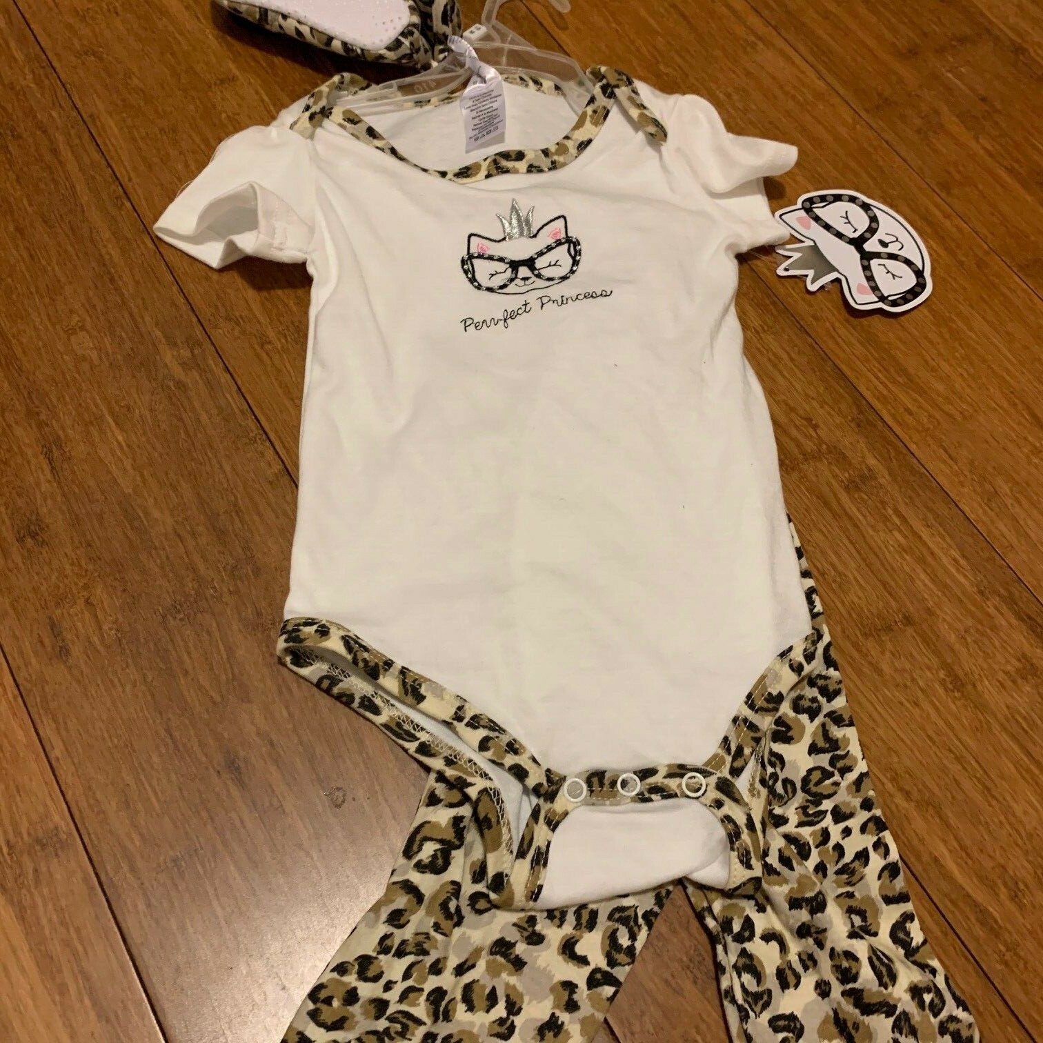 Little Beginnings 18 Months crib shoe, bodysuit & pant 3 piece