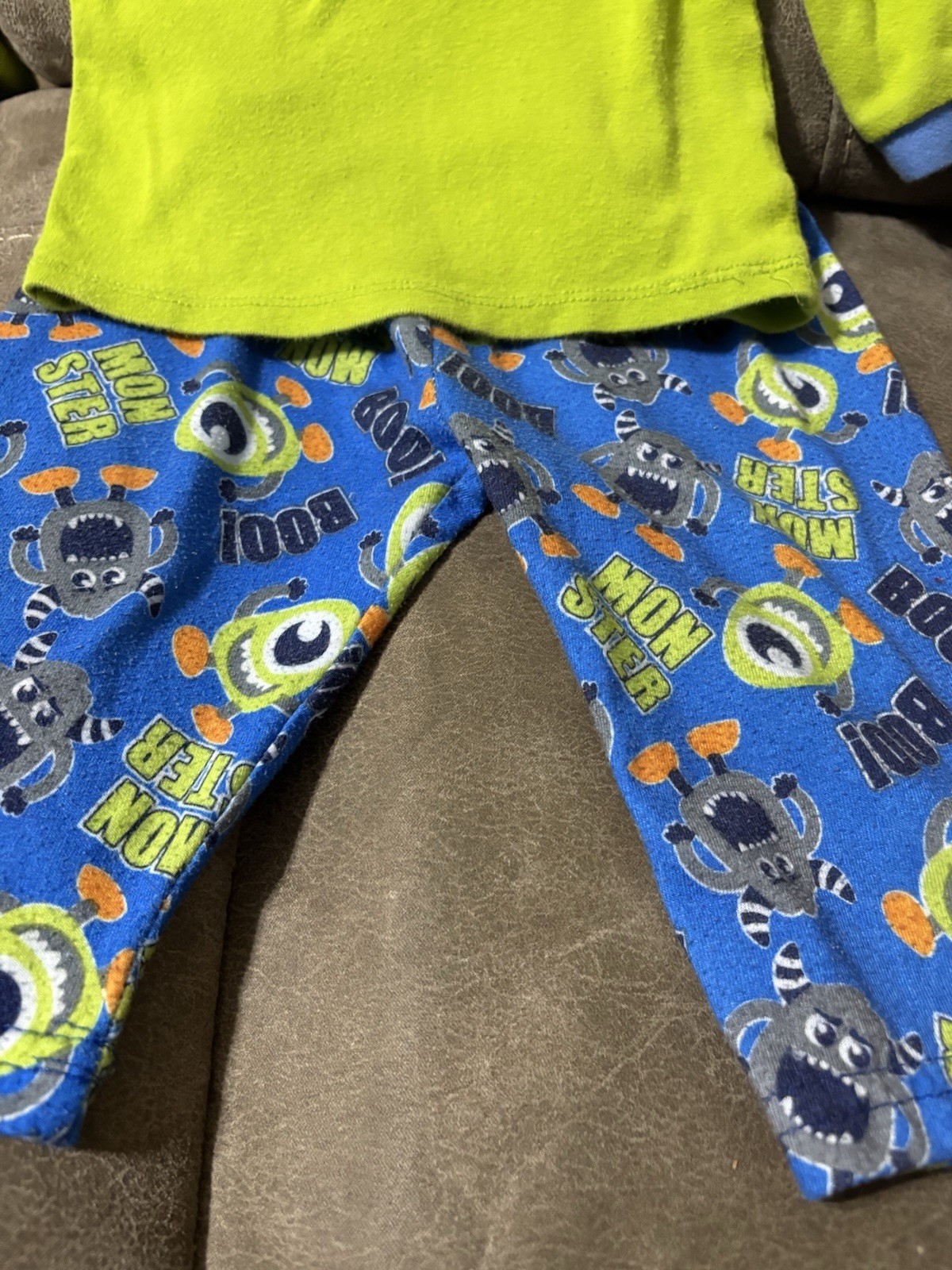 Boys Set Of 2 Includes Monsters Ink Pj’s And Stretch Colorful Pants SZ 12 Months