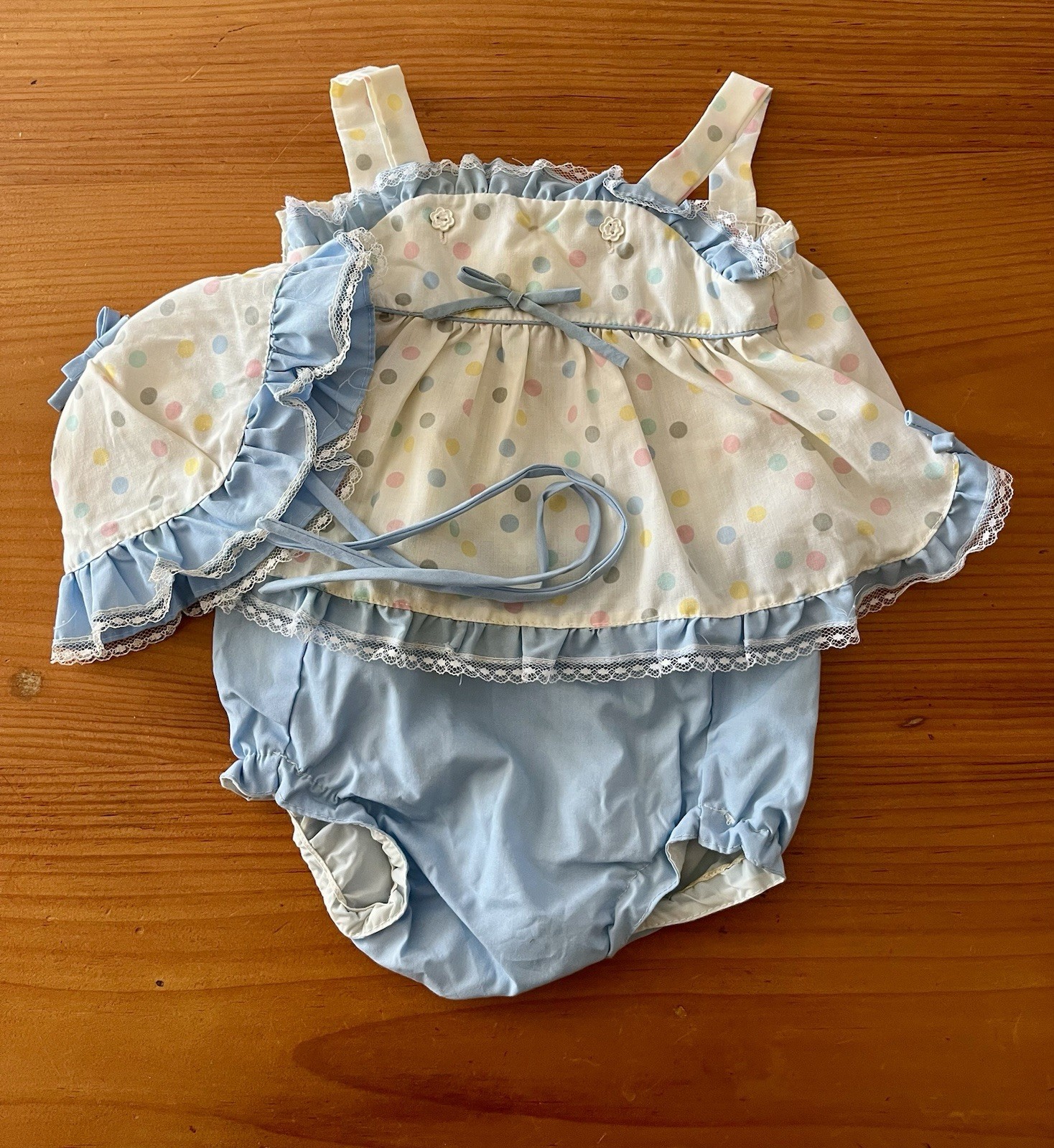 Vintage Baby Girls 3 Piece Lace Trimmed Polka Dot Outfit With Hat And Bloomers