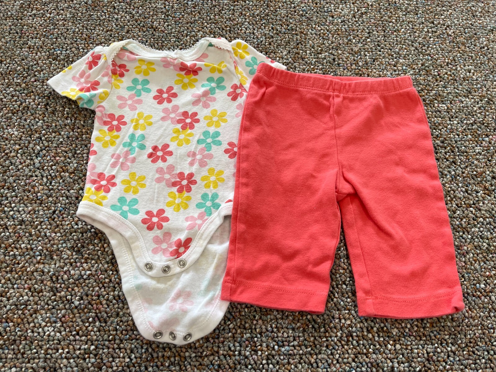 Circo Girls Flower Bodysuit & Pink Pants 0-3M