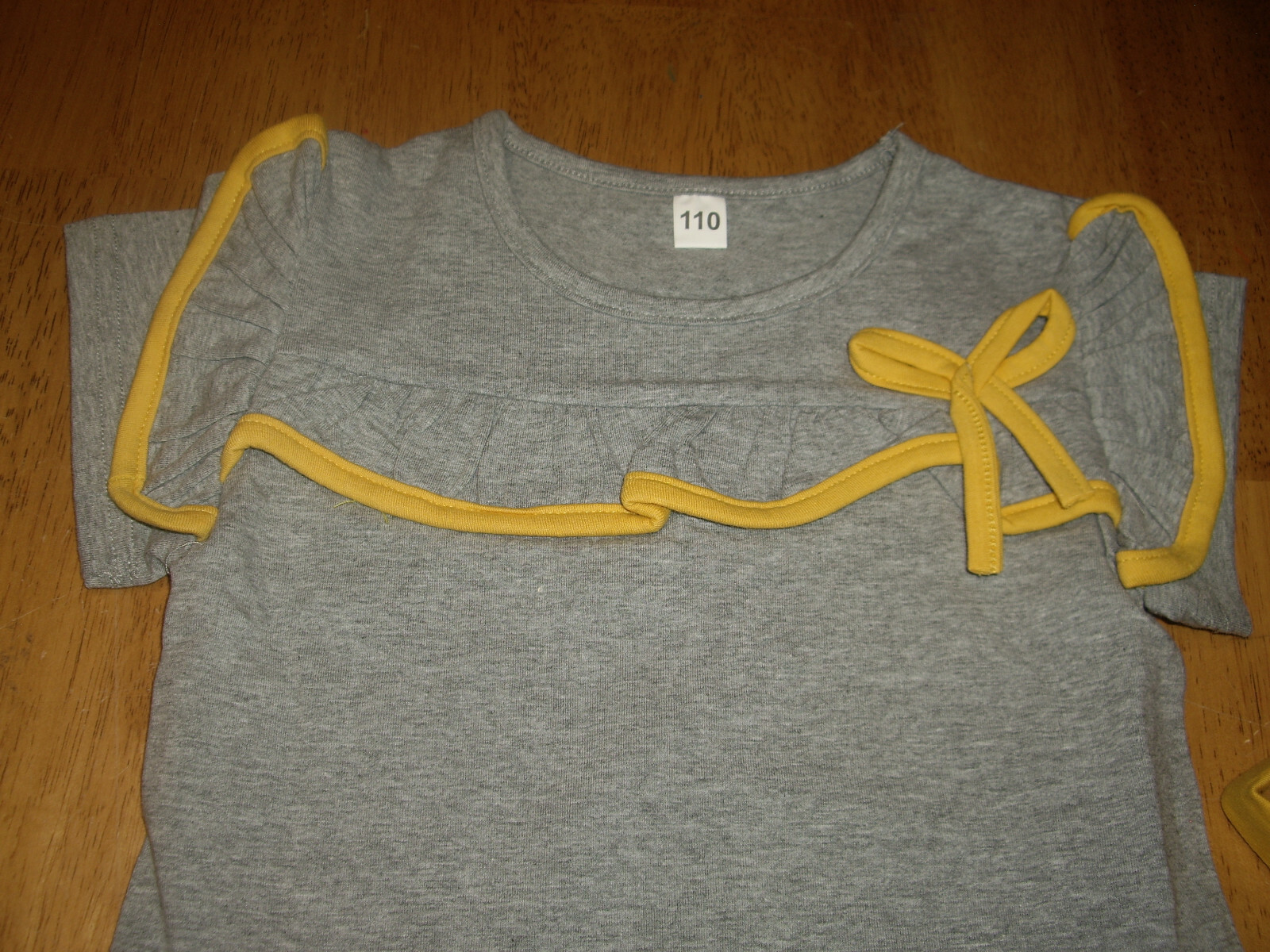 NEW Girls Size 110 4T Boutique 2pc Shorts Set with Headband Gray &Mustard Color