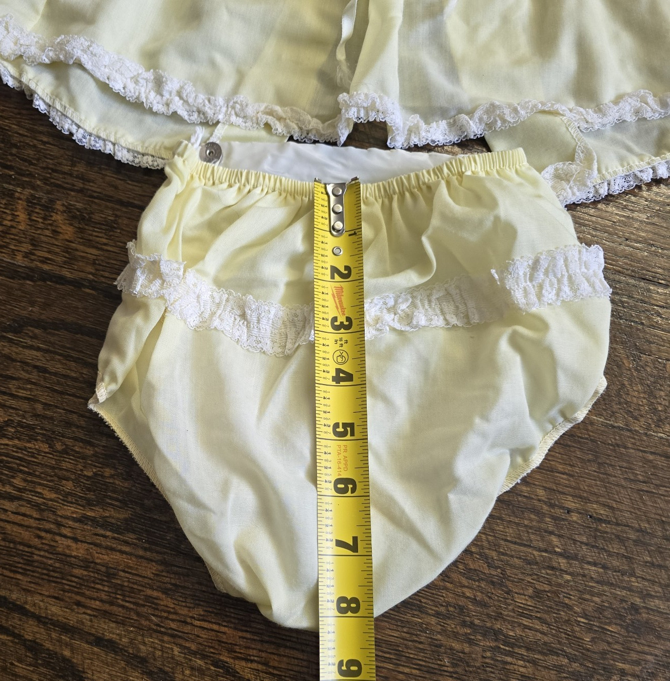 Vtg Yellow 2 Piece Baby Outfit Plastic Lined Ruffle Lace Bottom Loves SZ L