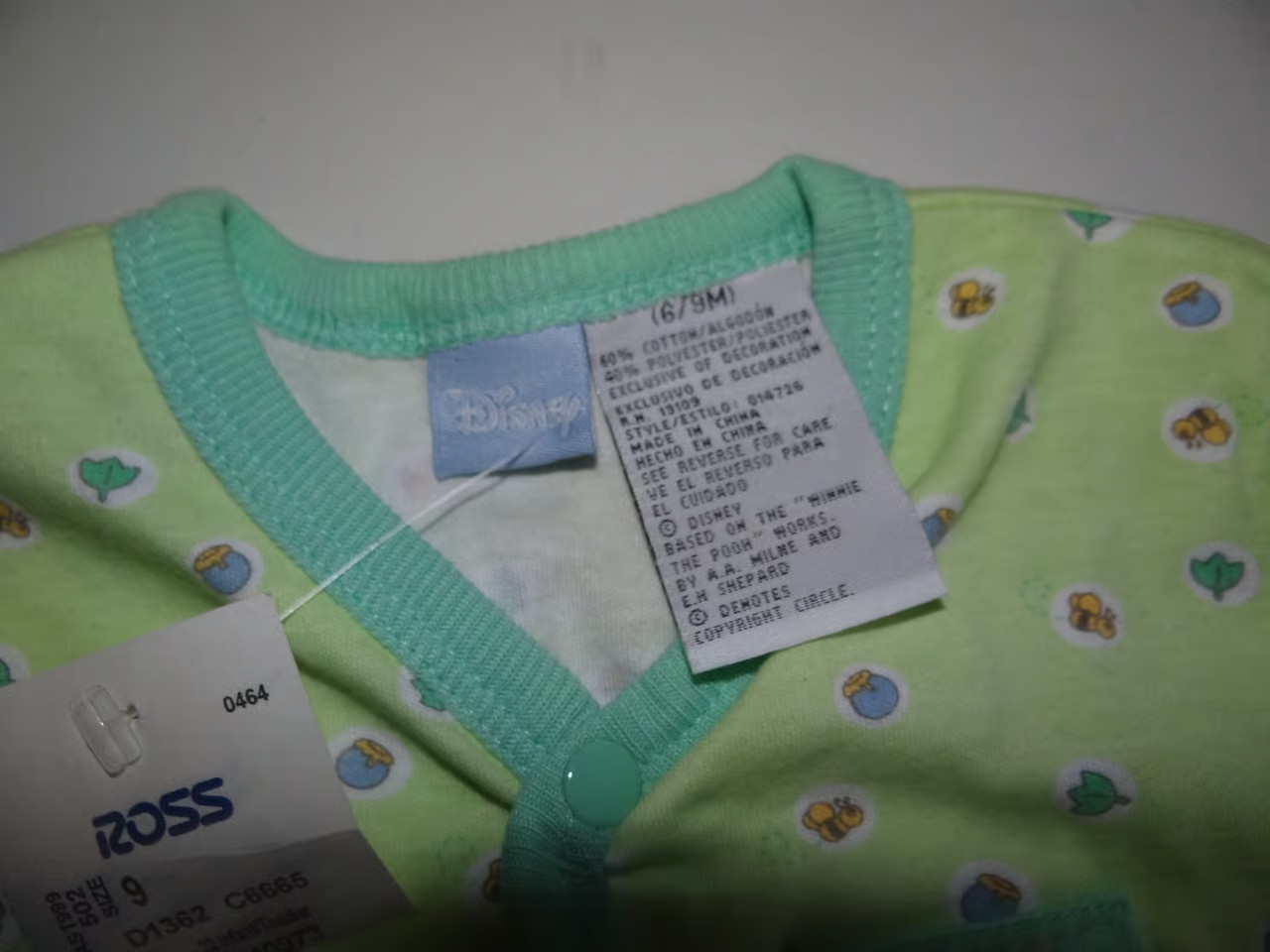 Vintage Disney POOH romper w/ booties sz 6-9 mo leaves honey pot bees green