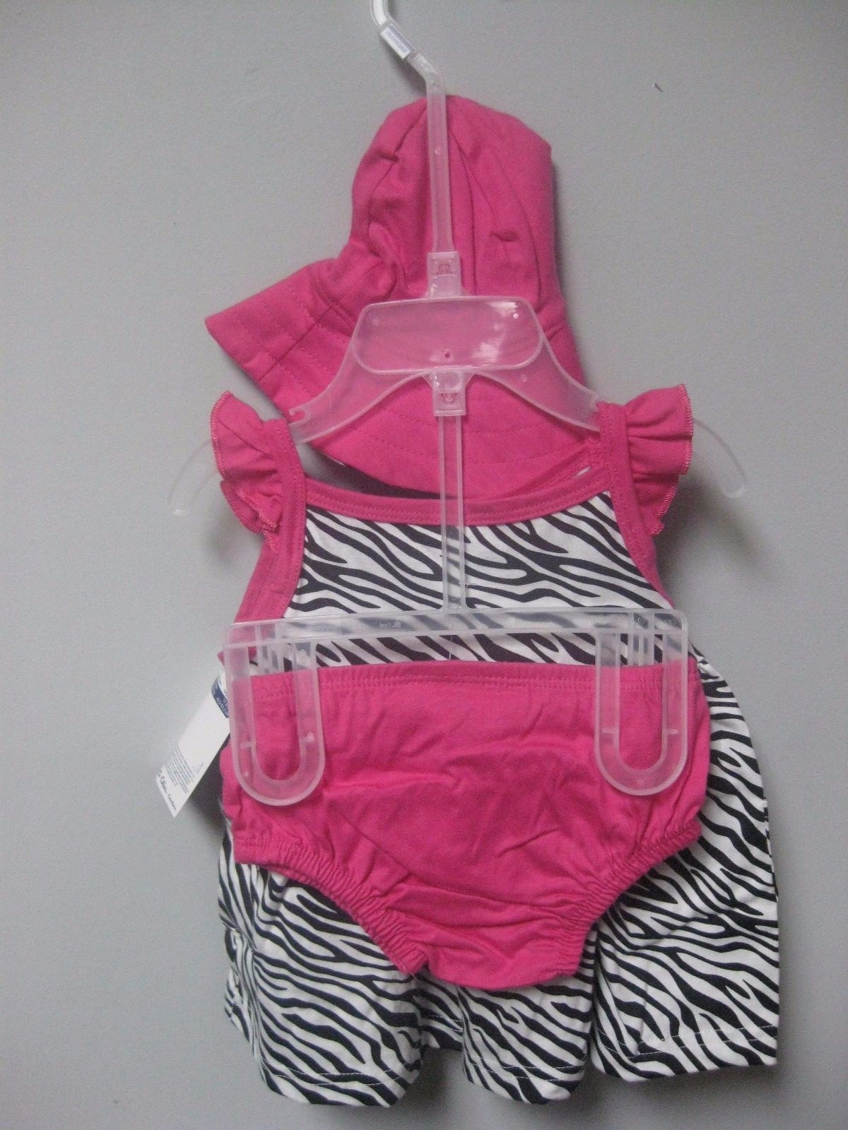 Gerber Girls 3-Piece Black/Pink Zebra Set; Dress, Panties & Cap BABY SHOWER GIFT