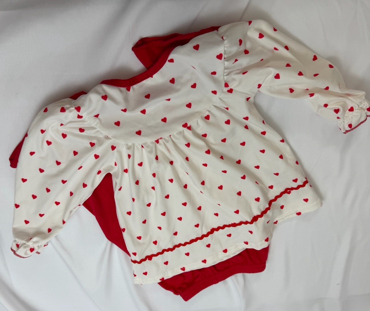 Baby Girls 6-12M 2pc Valentines Day Heart Print Top & Red Ruffle Pants Set