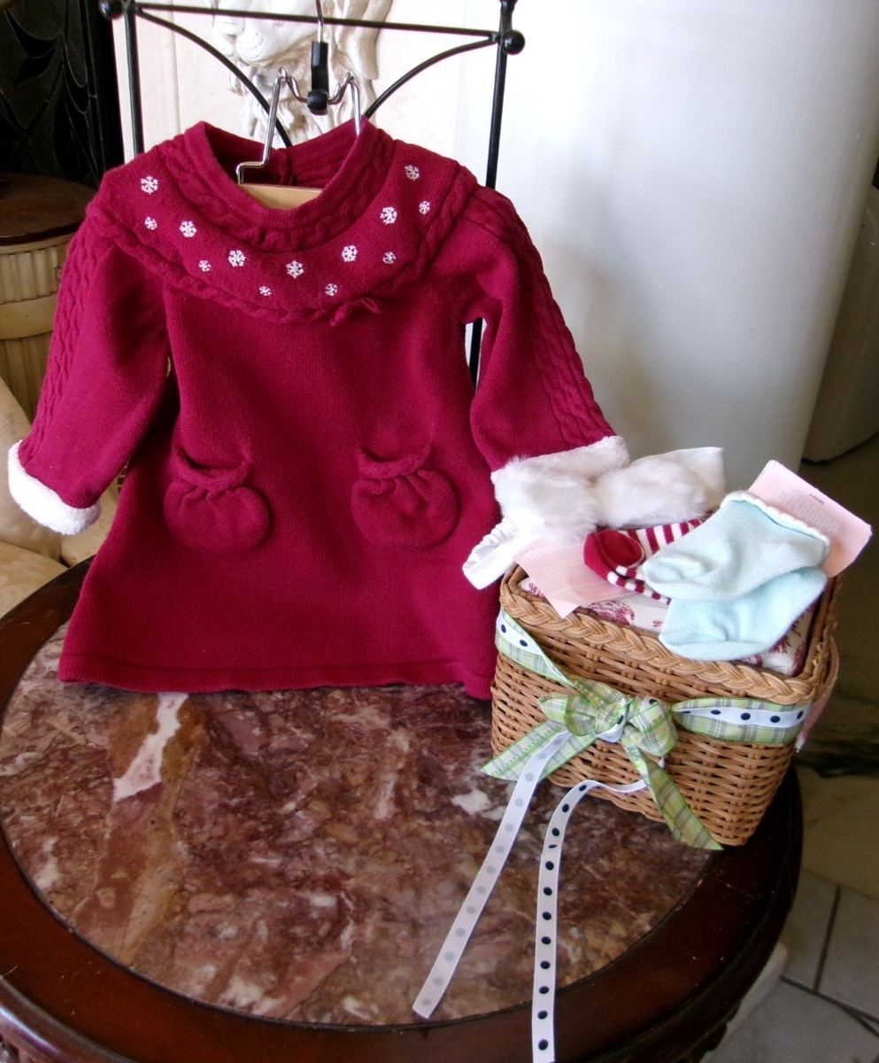 ’10 Gymboree Snow Birds Burgundy sweater dress white fur trim headband socks 3-6