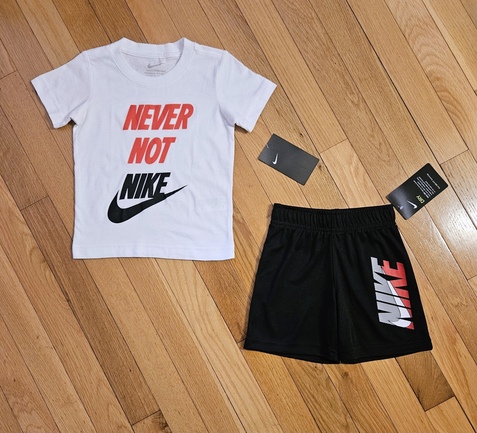 NEW Nike Toddler Boy Tee & Dri-fit Short Set, White/Black (2T)