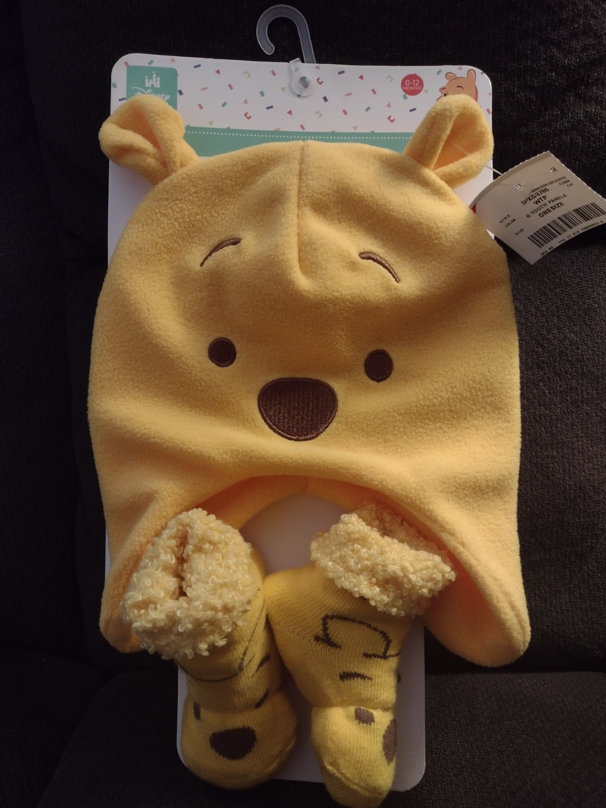 New Disney Baby Winnie The Pooh Hat And Booty Socks Yellow 0-12 Months