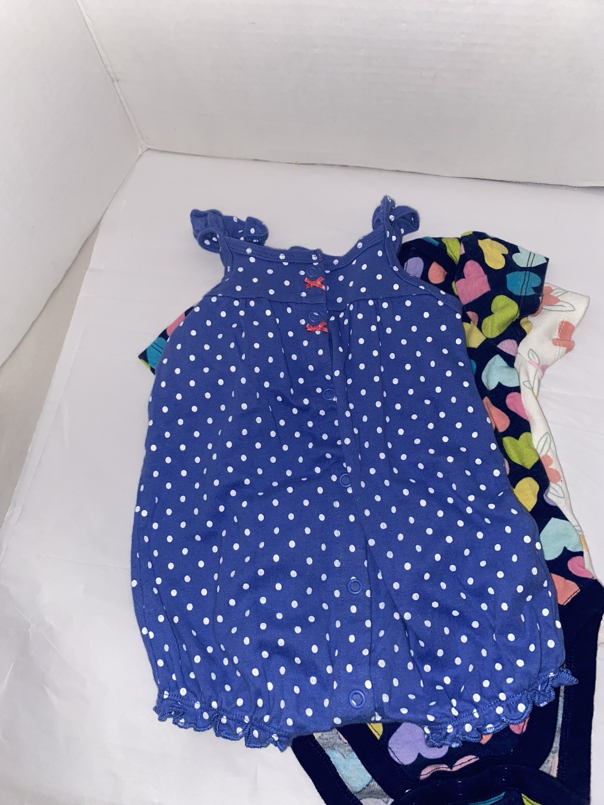Baby 4 Sets Carter’s Bundles Size 6M Hearts Dots Floral