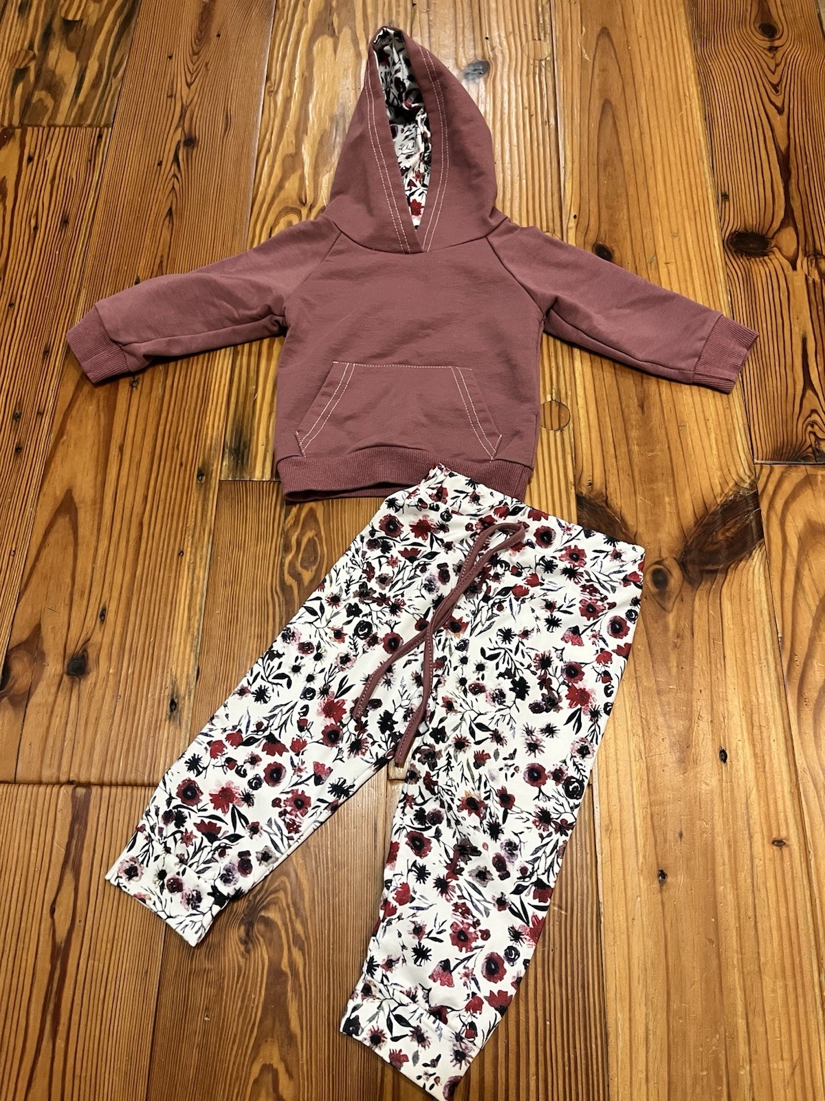 Baby Girl’s Purple Mauve Floral Outfit, size 6-12 Months, Hoodie & Pants